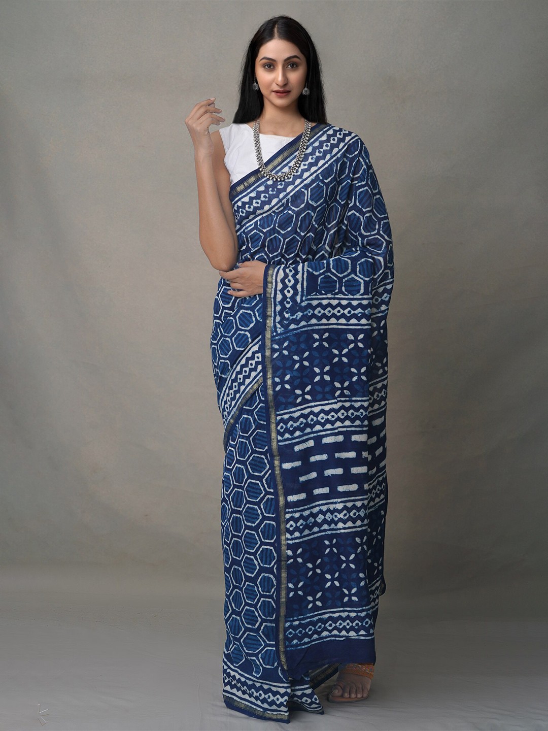 

Unnati Silks Blue & White Dabu Silk Cotton Chanderi Saree