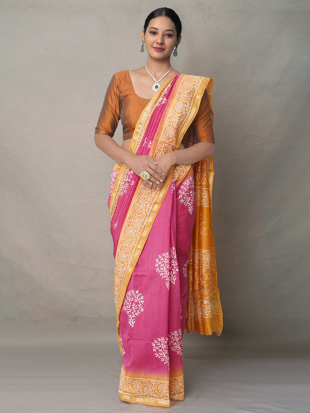 

Unnati Silks Women Pink & White Ethnic Motifs Zari Silk Blend Baluchari Saree
