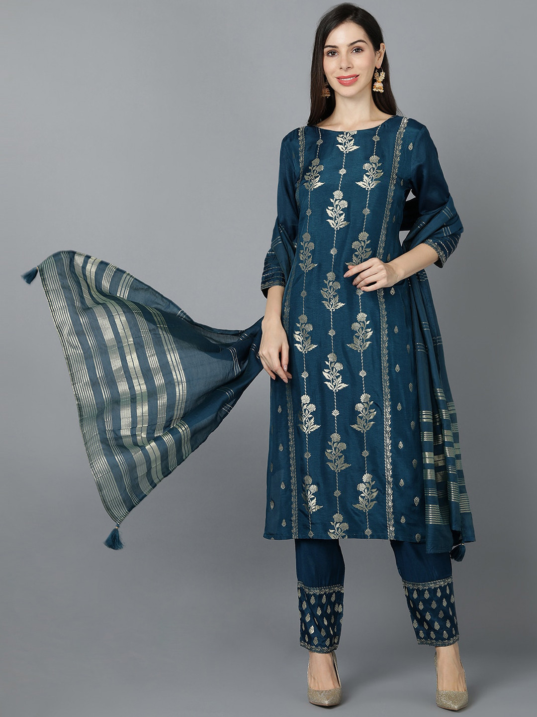 

AHIKA Women Teal Ethnic Motifs Printed Kurti with Trousers & With Dupatta