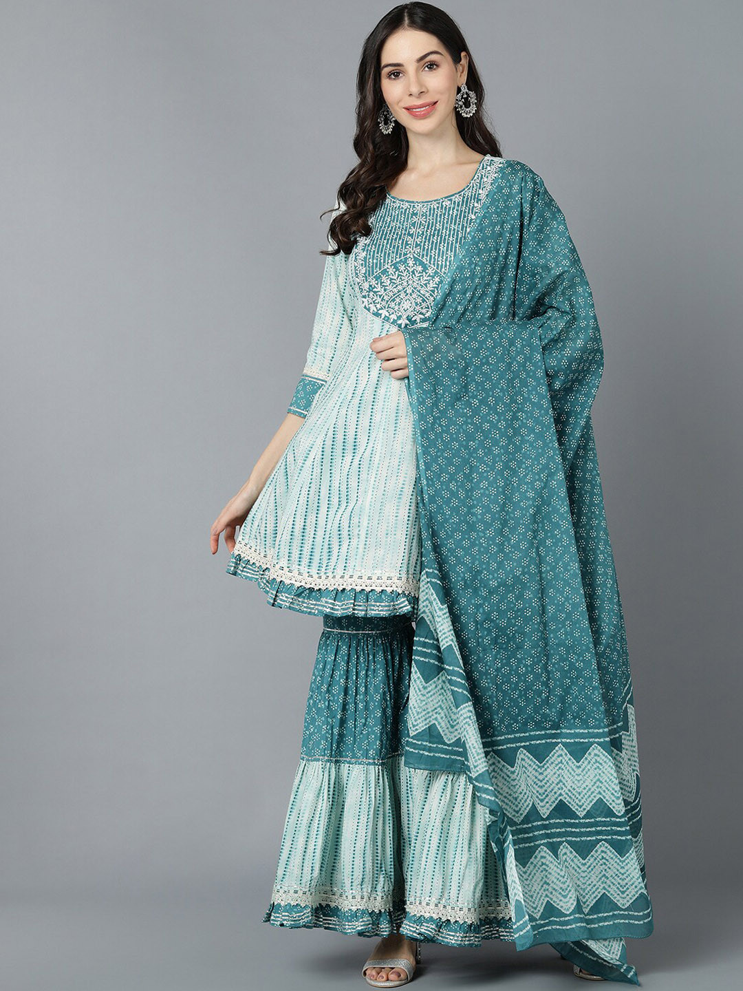 

AHIKA Women Teal Green Printed Pure Cotton Kurti with Sharara & With Dupatta