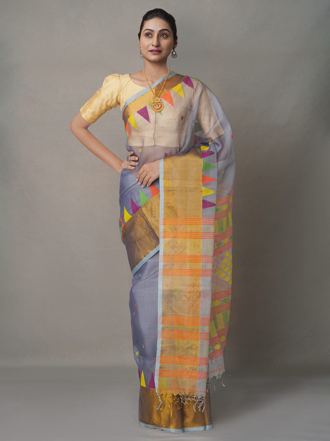 

Unnati Silks Grey & Gold-Toned Woven Design Zari Silk Cotton Jamdani Saree