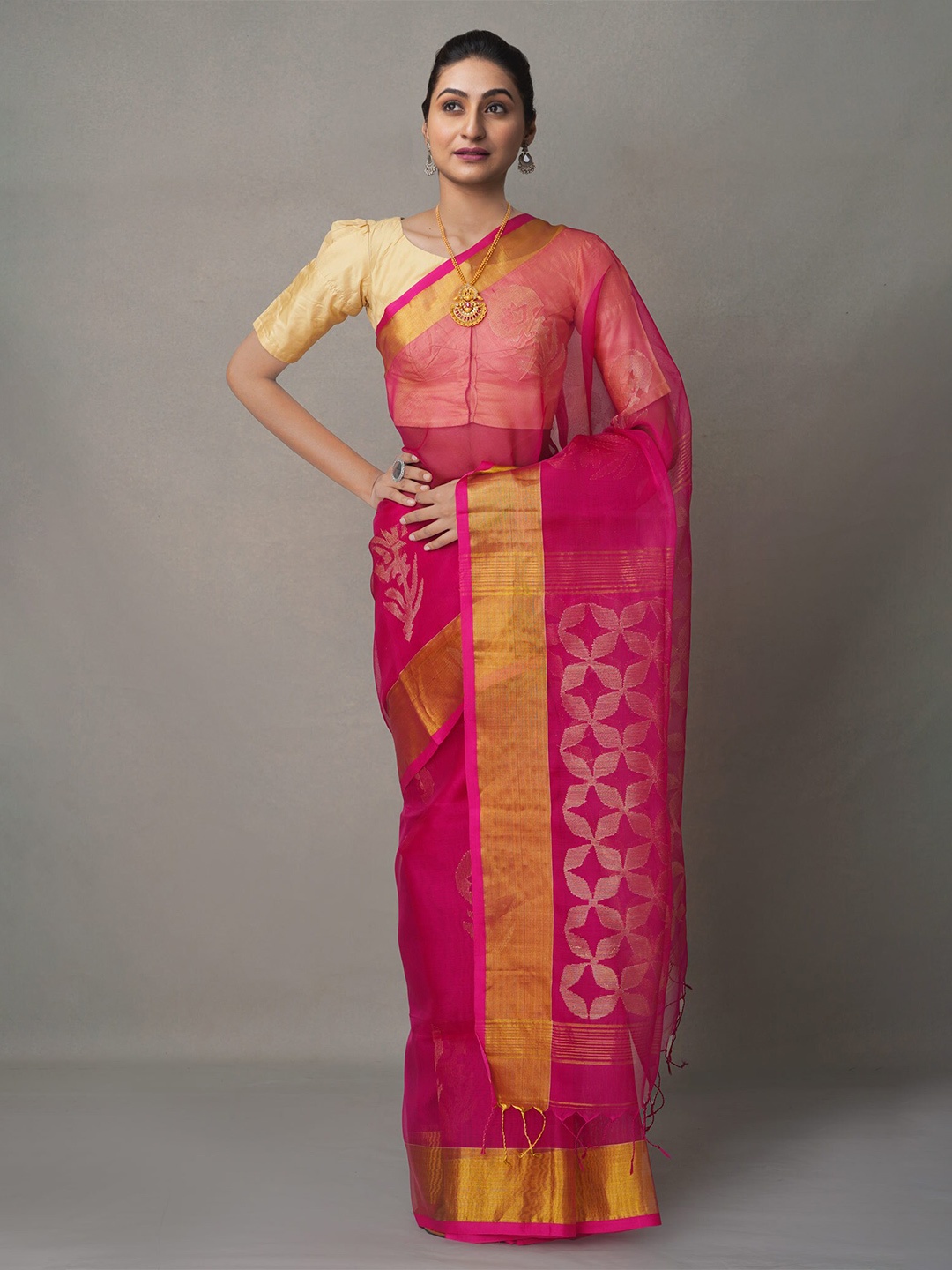 

Unnati Silks Pink Floral Zari Silk Cotton Jamdani Saree