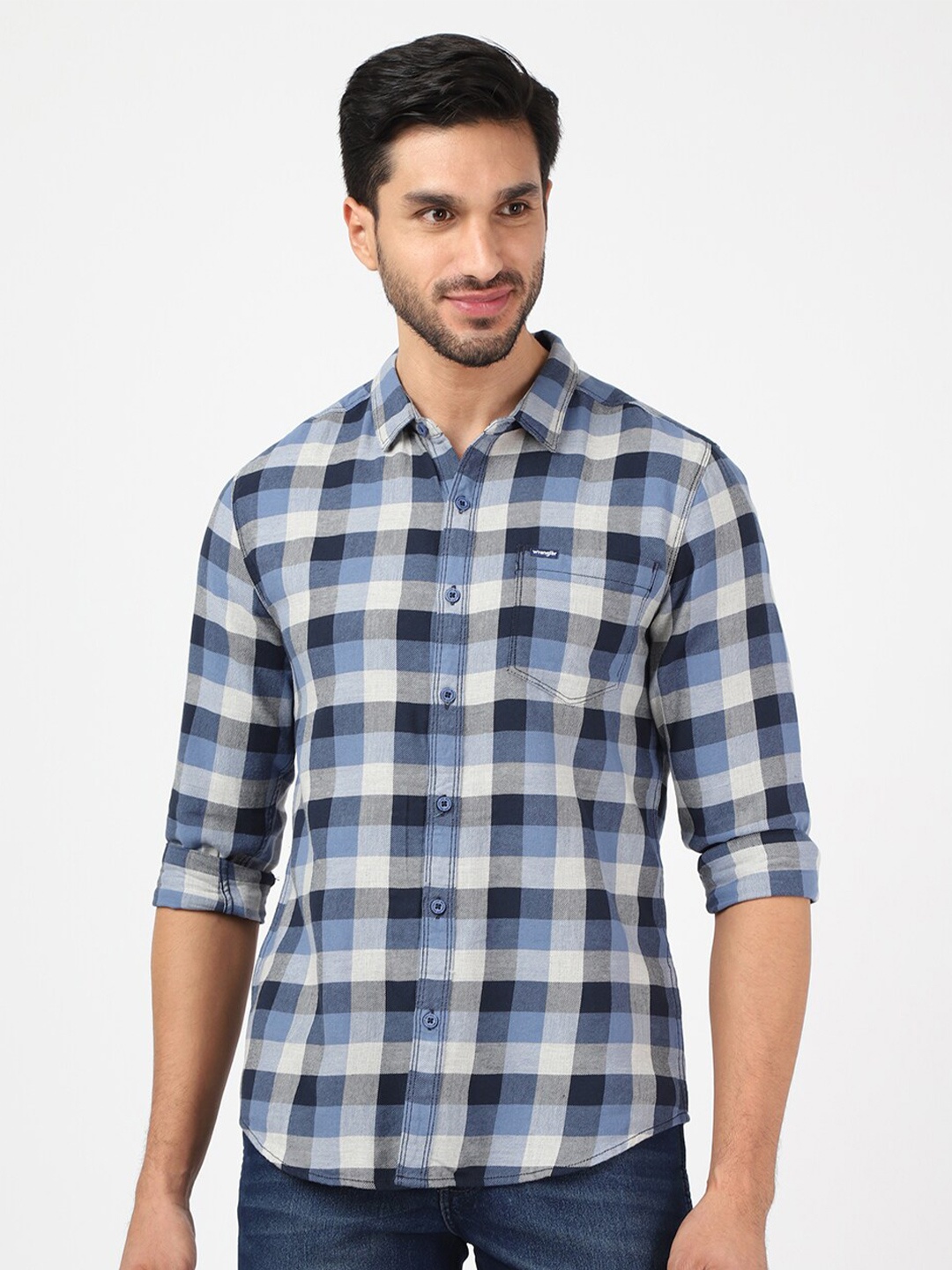 

Wrangler Men Blue Slim Fit Checked Casual Shirt