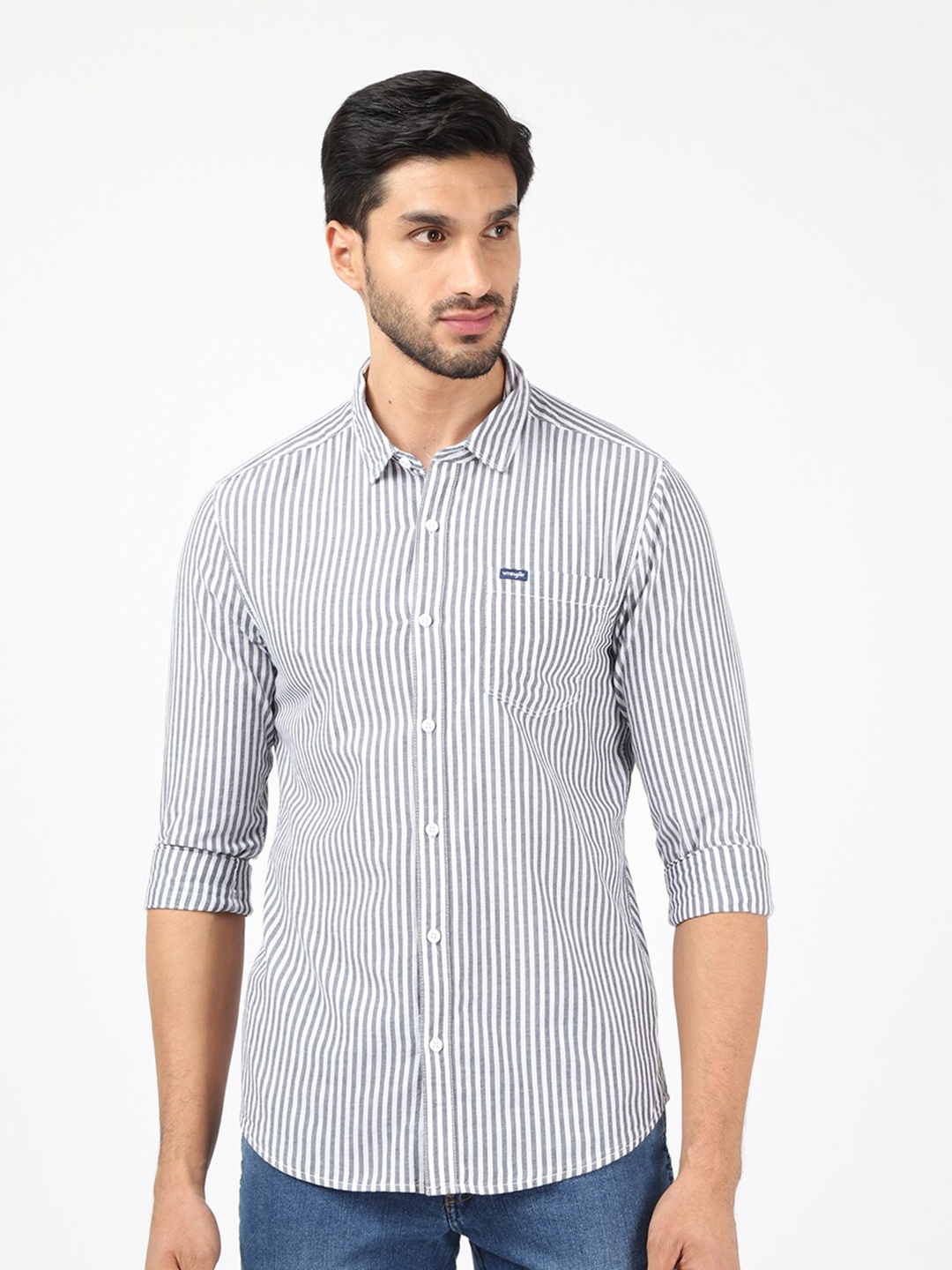 

Wrangler Men White Organic Cotton Slim Fit Striped Casual Shirt