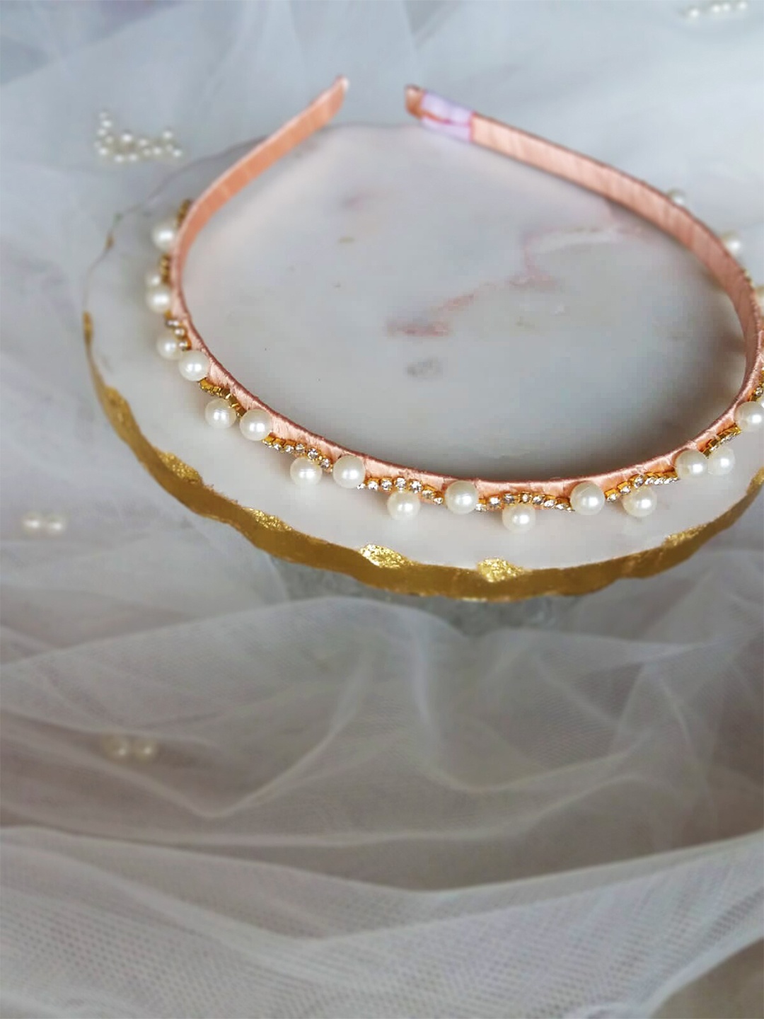 

Choko Girls Gold-Toned & Off White Embellished Hairband