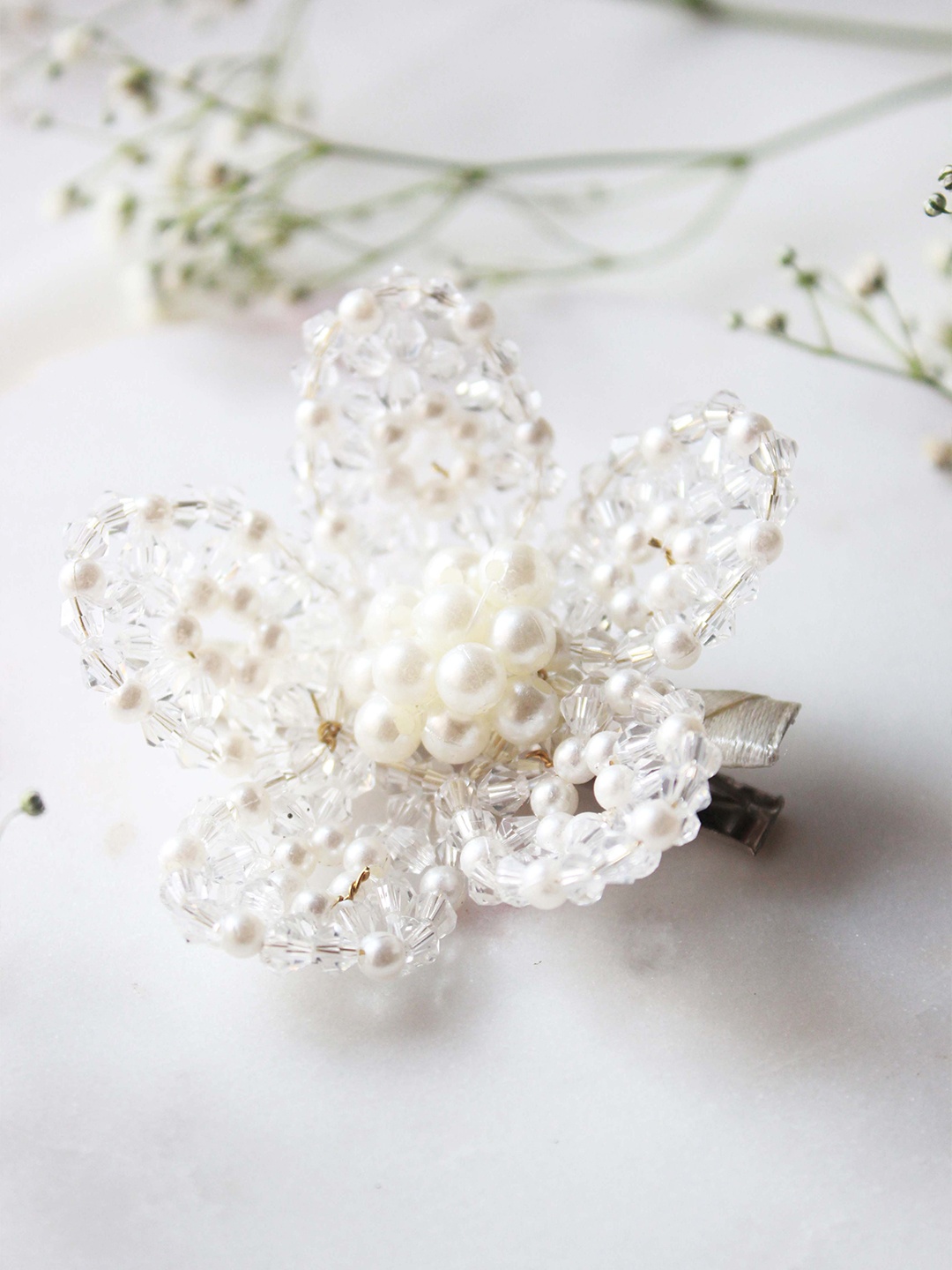 

Choko Kids-Girls White Crystal & Pearls Embellished Alligator Hair Clip