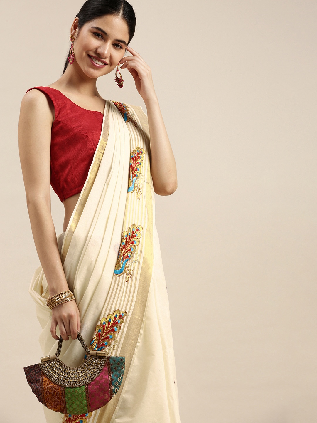 

Thara Sarees Off White Ethnic Motifs Embroidered Pure Cotton Kasavu Saree