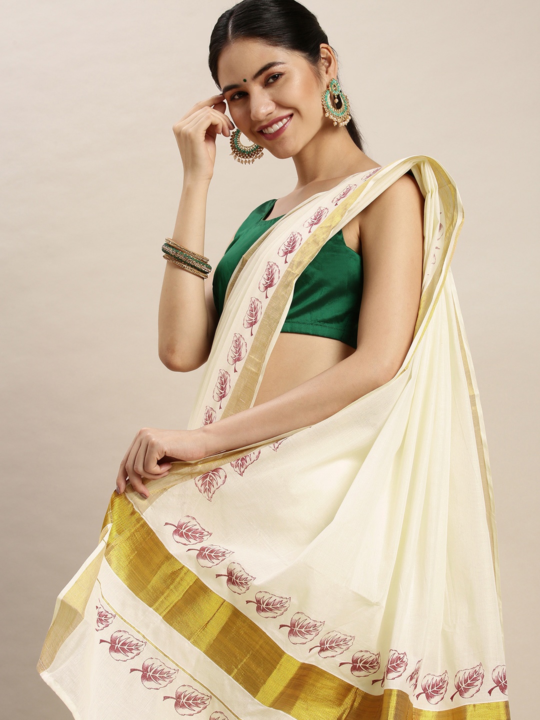 

Thara Sarees Off White & Gold-Toned Ethnic Motifs Pure Cotton Kasavu Saree