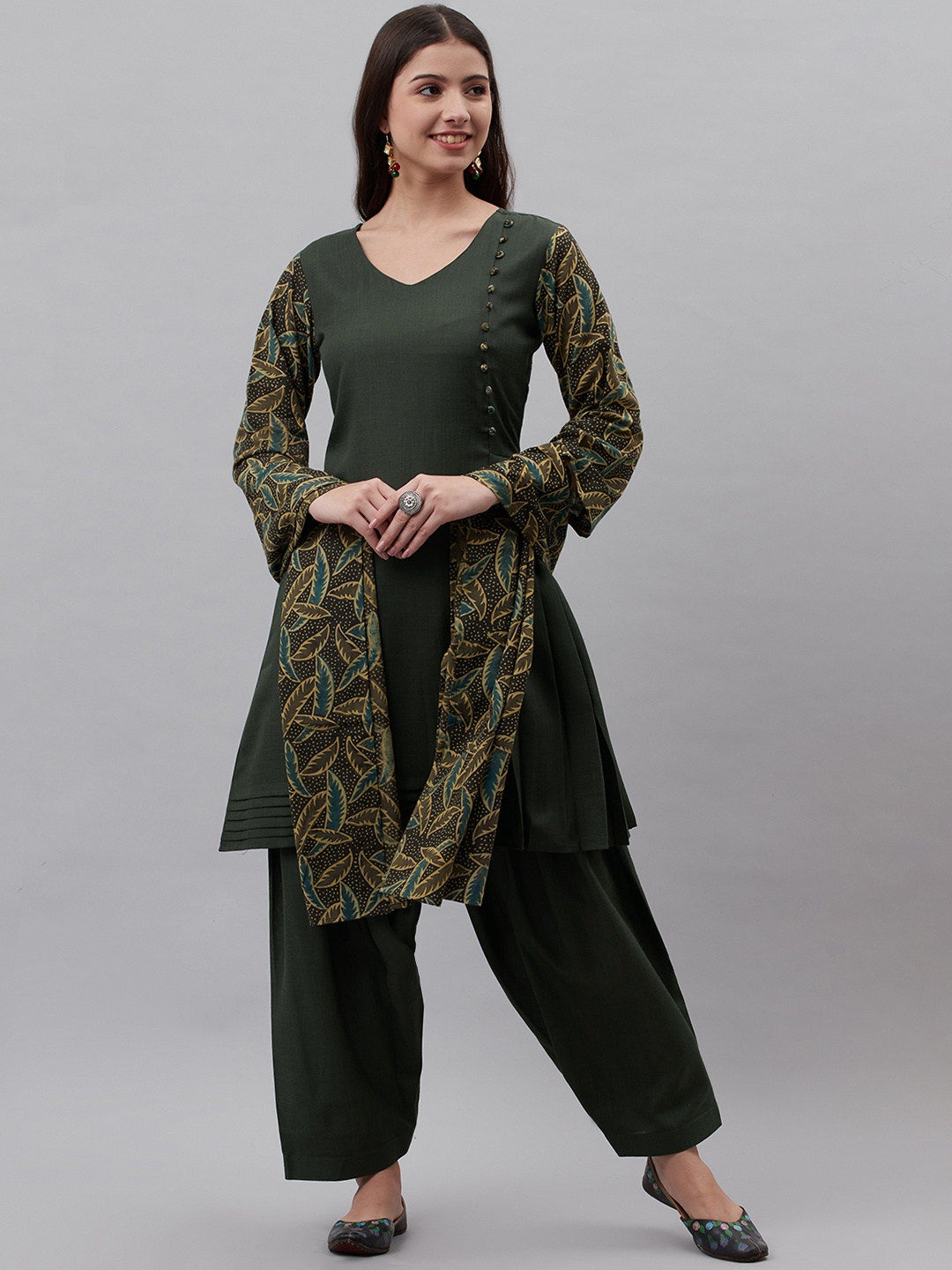 

RAJGRANTH Women Olive Green Pleated Kurta with Salwar & With Dupatta