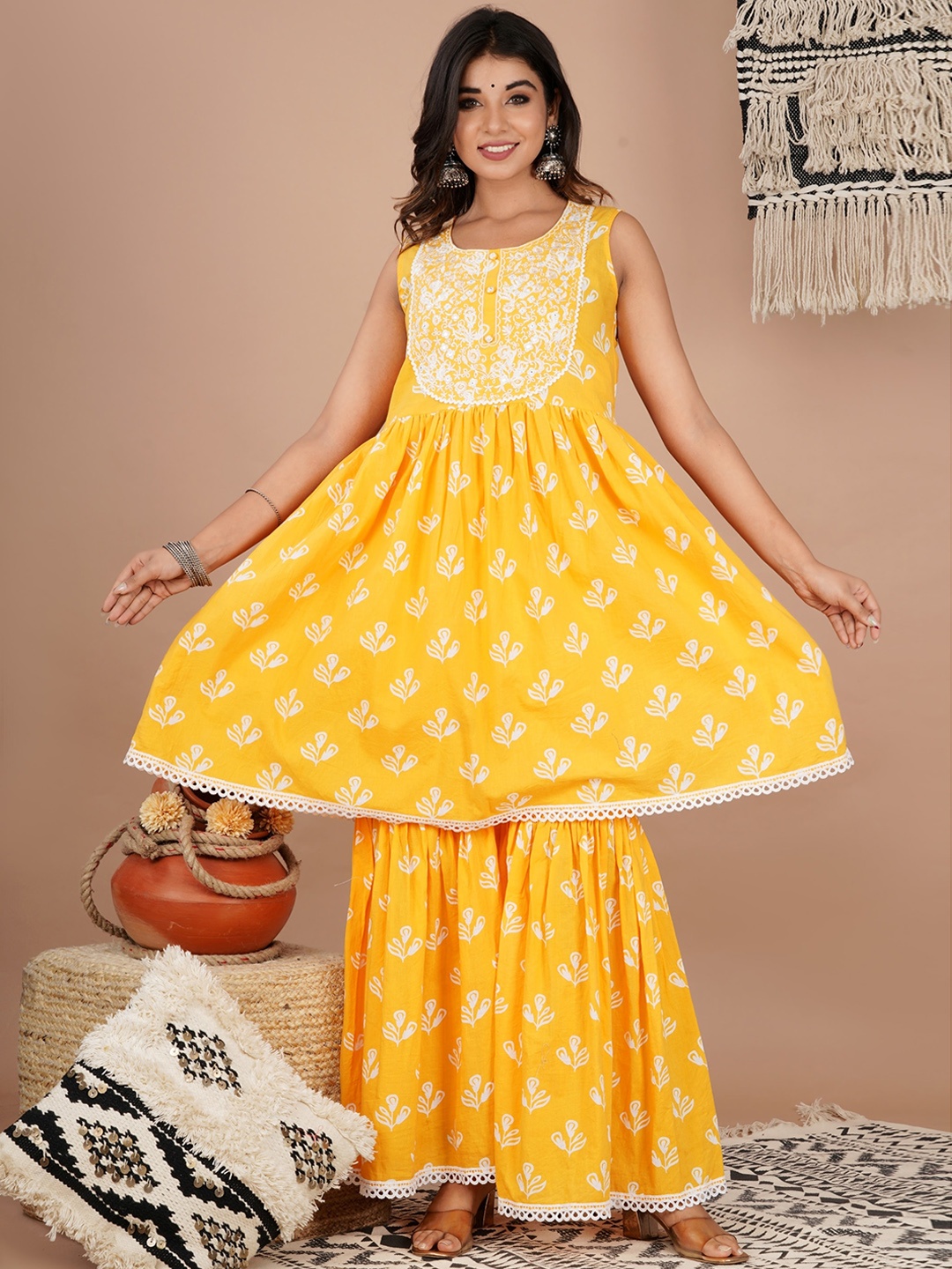

JAIPUR PRIME Women Yellow Ethnic Motifs Printed Thread Work Pure Cotton Kurta Set