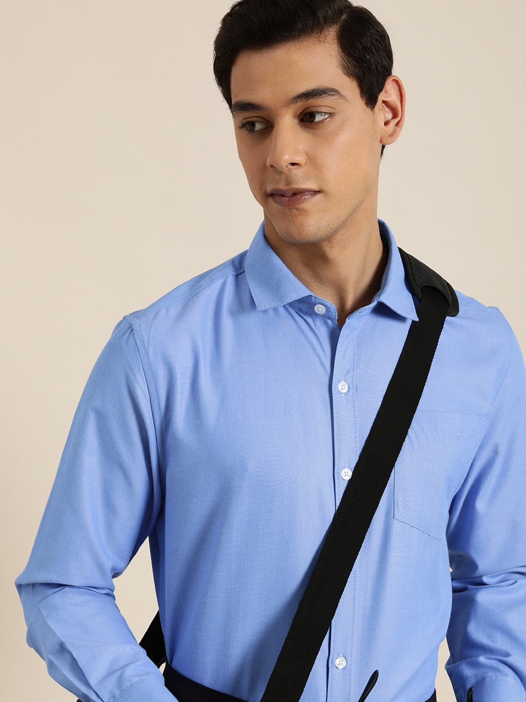 

INVICTUS Men Blue Solid Slim Fit Casual Shirt