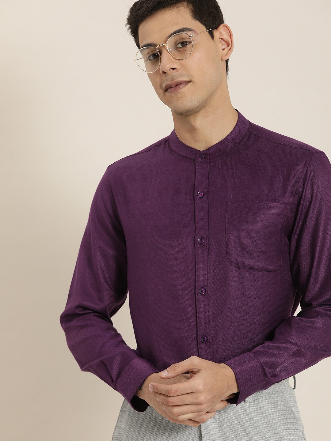 

INVICTUS Men Purple Self Design Slim Fit Casual Shirt