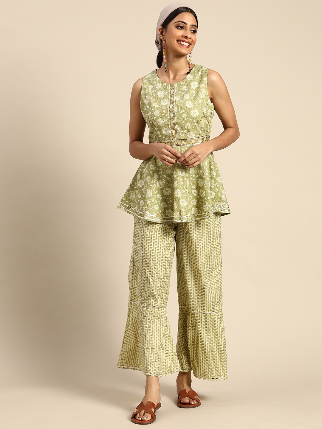 

Sangria Women Green Floral Printed Pure Cotton Kurti with Palazzos