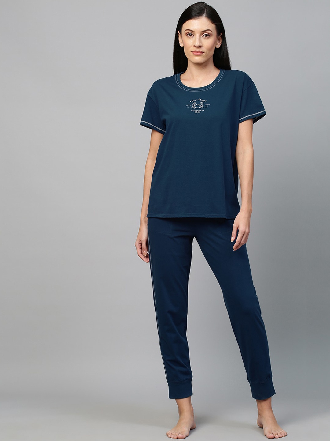 

Chemistry Women Blue & White Solid Pure Cotton Night suit