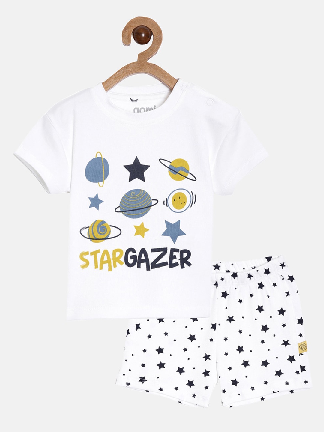 

Aomi Unisex Kids White Printed T-shirt with Shorts