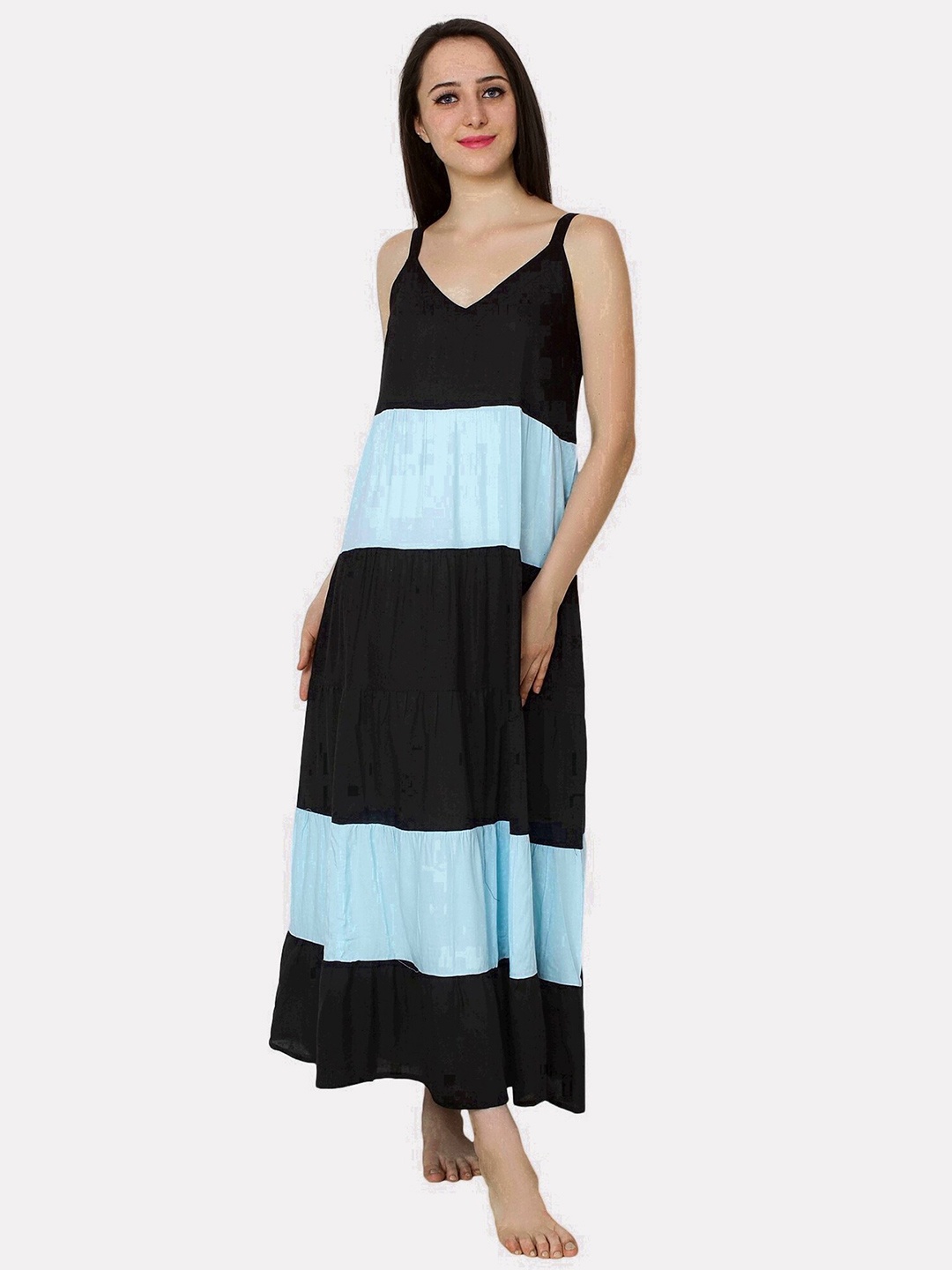 

PATRORNA Women Black Colourblocked Maxi Nightdress