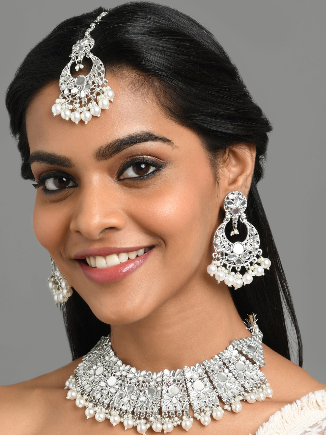 

Fida Silver-Plated White Kundan-Studded & Pearls-Beaded Jewellery Set