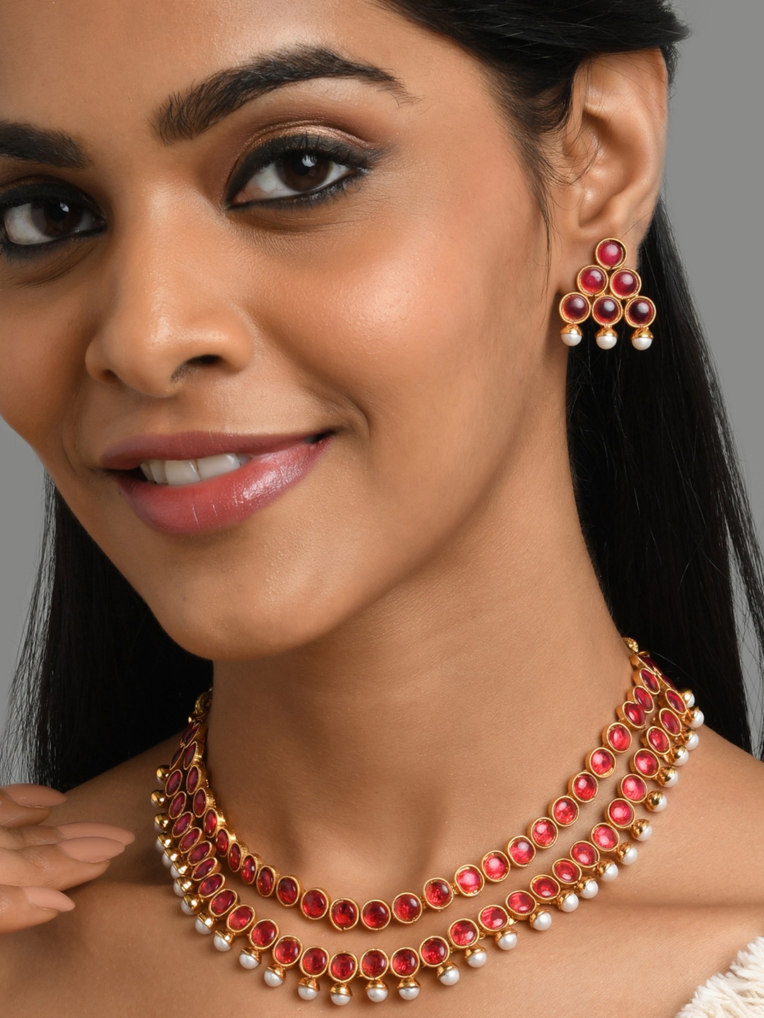 

Fida Gold-Plated Artificial Stone Studded Jewellery Set