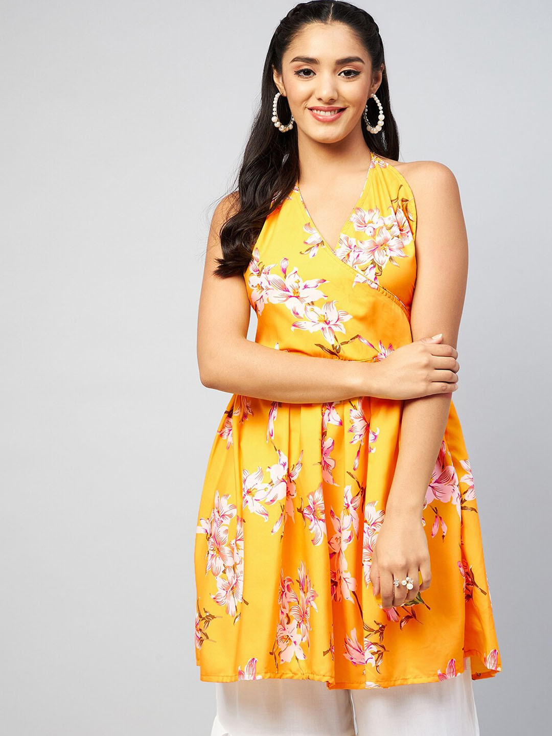 

InWeave Women Yellow Floral Printed Crepe Kurta