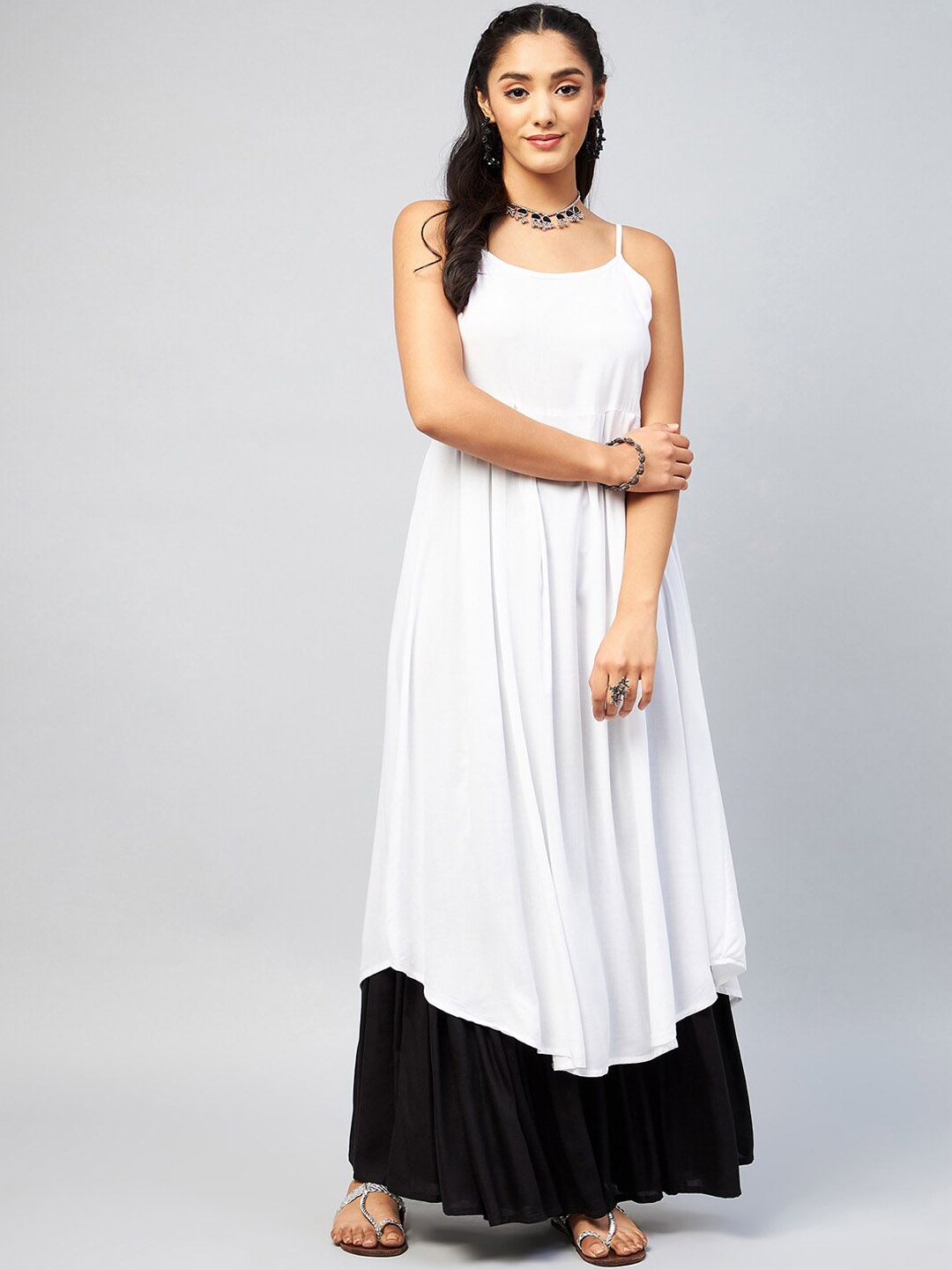 

InWeave Women White & Black Geometric Colourblocked Anarkali Kurta