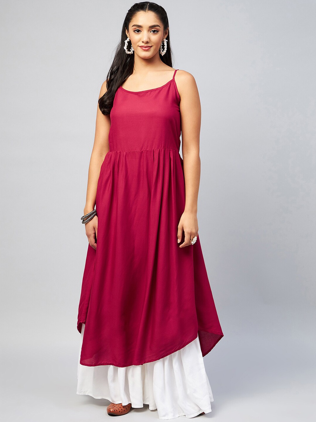 

InWeave Women Maroon Solid Shoulder Strap Thread Work Kurta