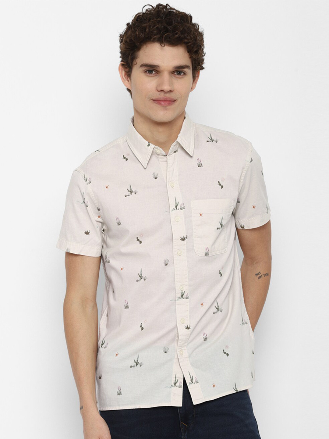

AMERICAN EAGLE OUTFITTERS Men White Conversational Printed Casual Shirt