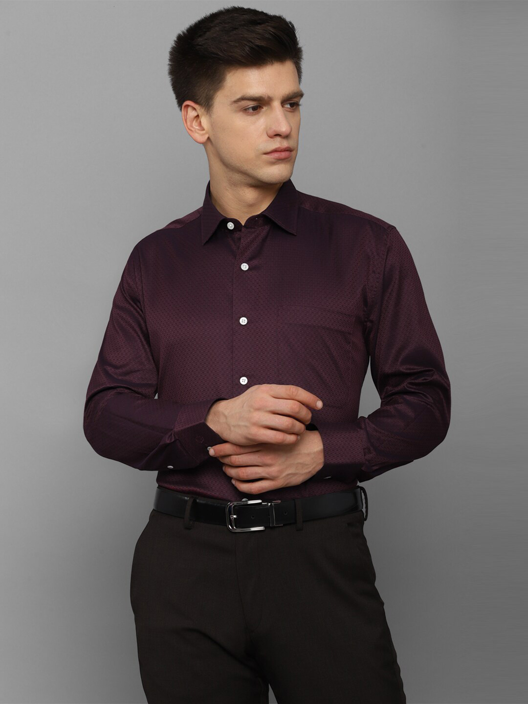 

Luxure by Louis Philippe Men Maroon Regular Fit Formal Shirt