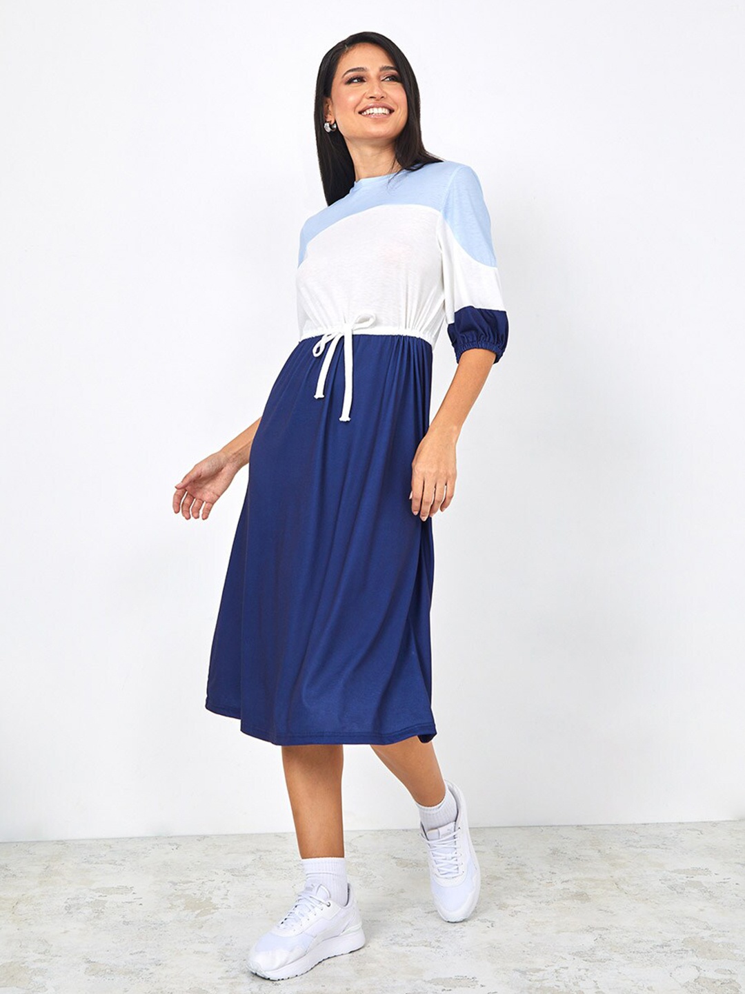 

Styli Blue & White 3/4 Sleeves Colorblocked Midi Dress with Drawcord Waist