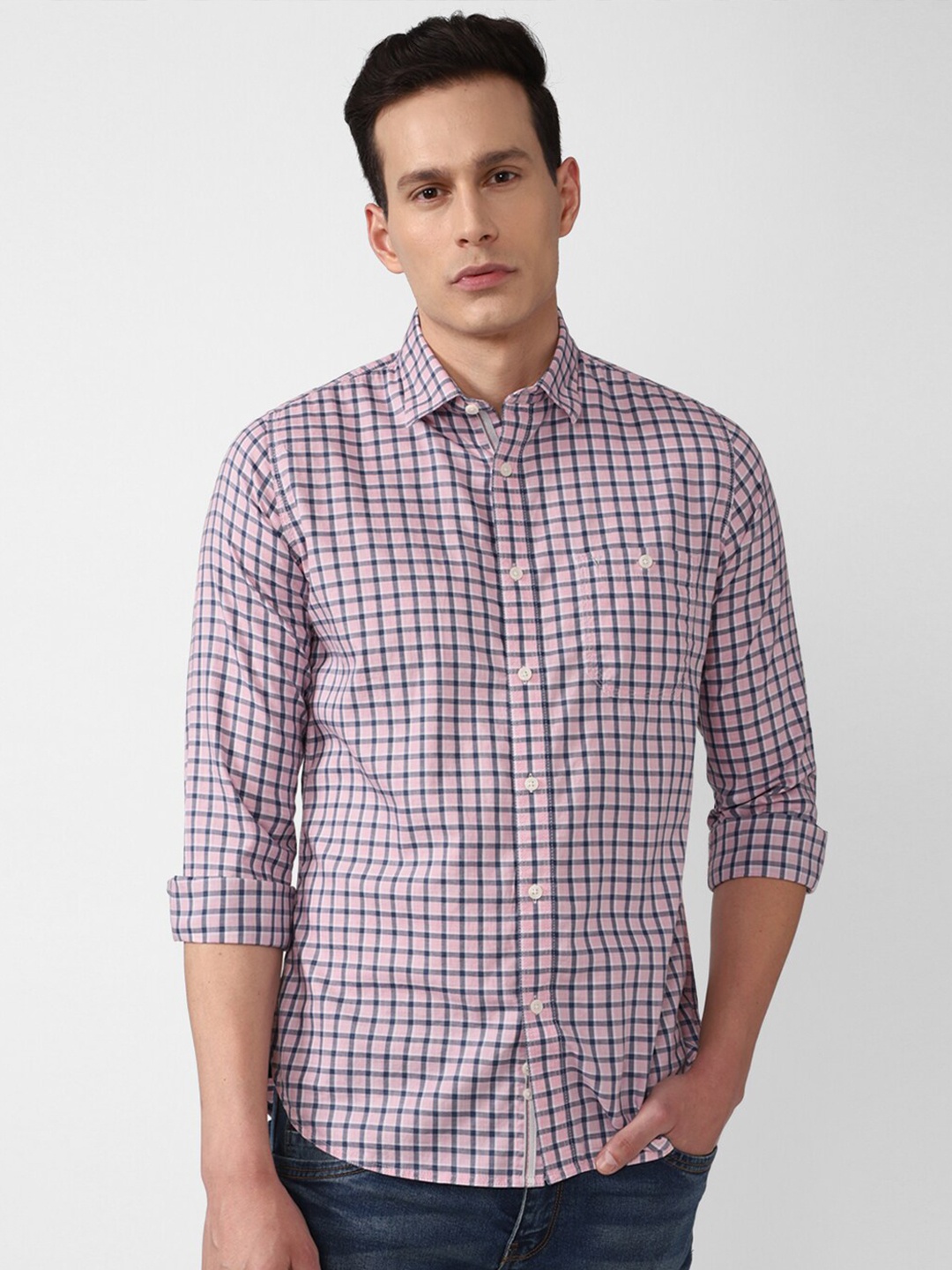 

Van Heusen Sport Men Pink Slim Fit Checked Casual Shirt