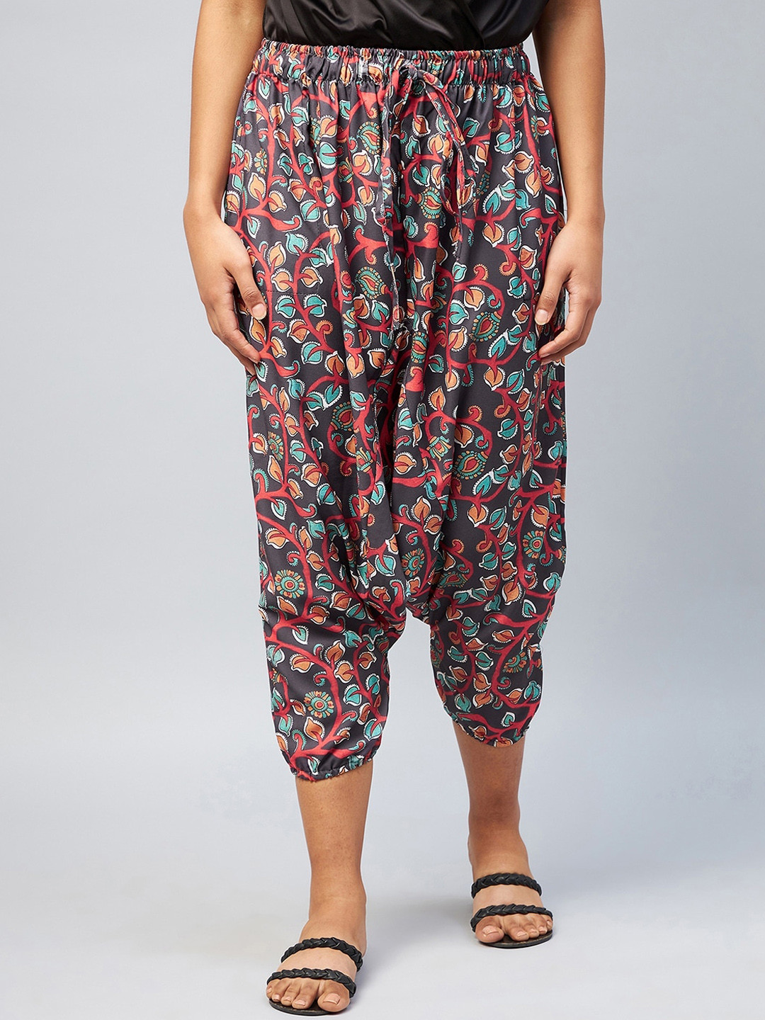 

InWeave Women Black Kalamkari Print Harem Pants