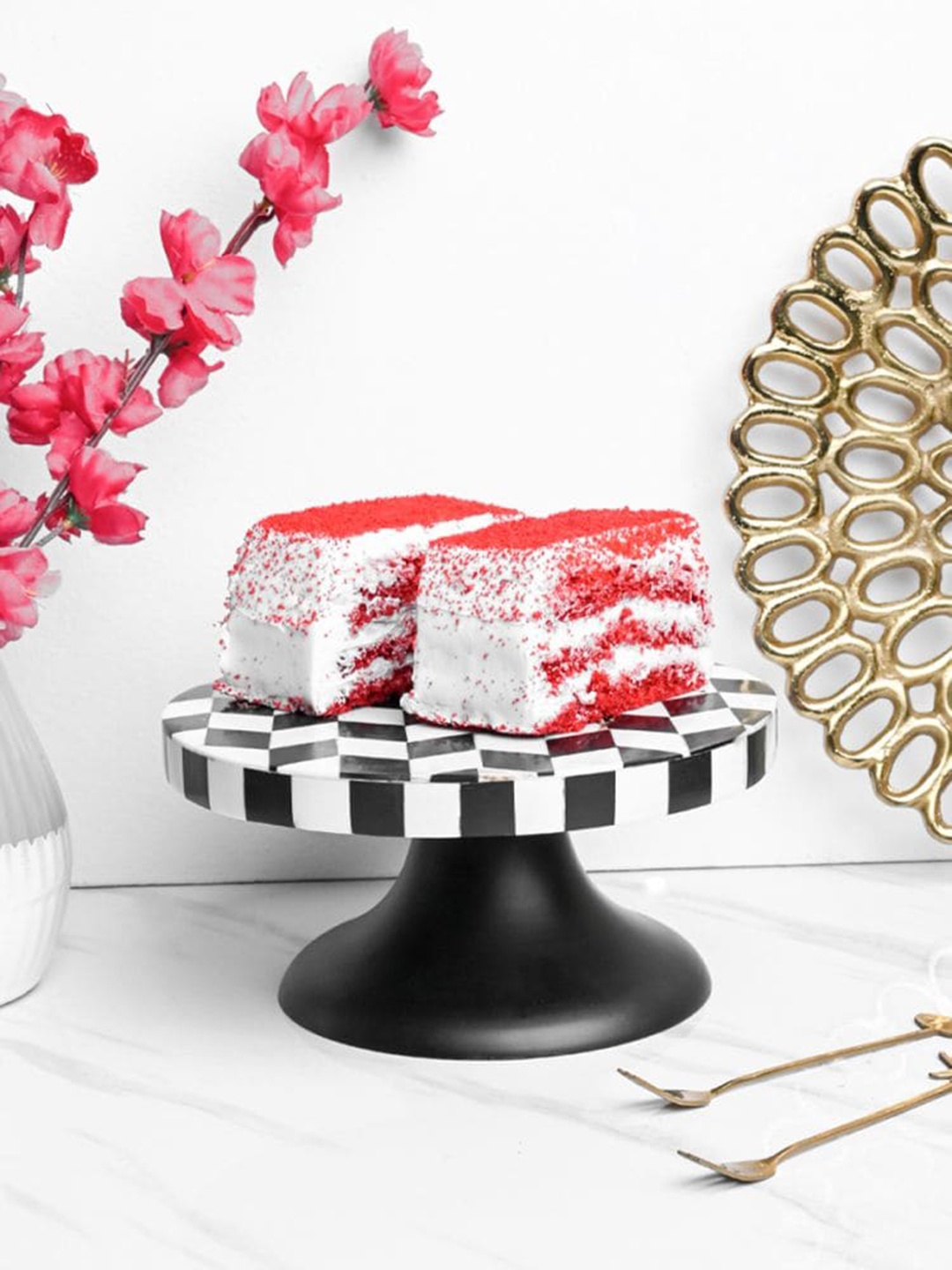 

CASA DECOR Black & White Sterling Silver Cake Stand