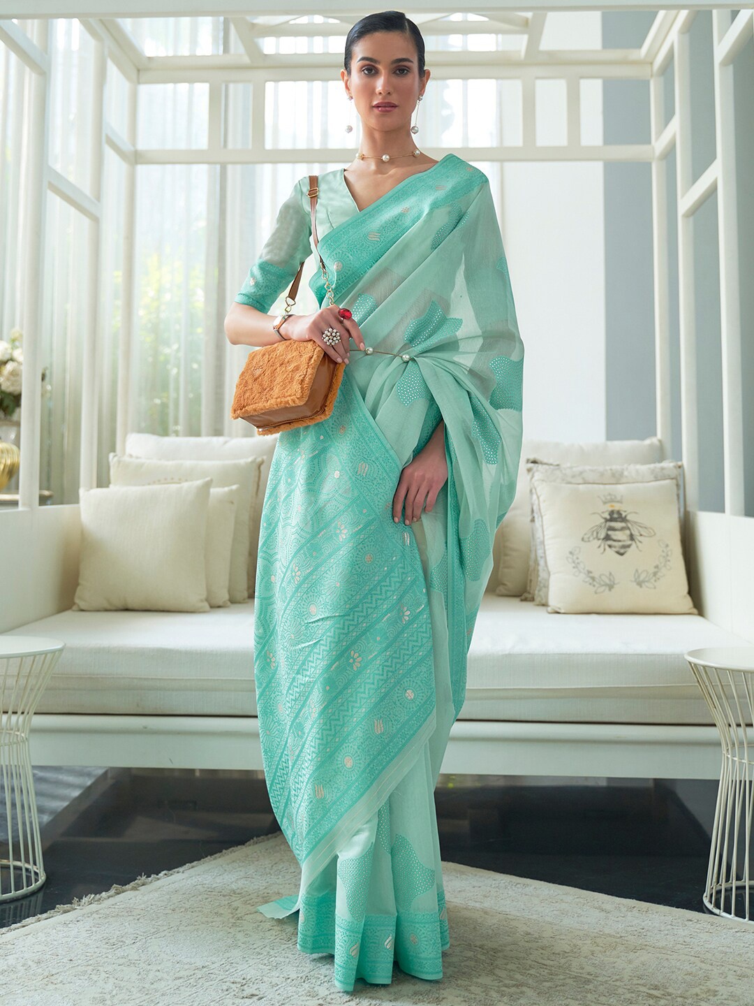 

Mitera Sea Green & Silver-Toned Ethnic Motifs Linen Blend Banarasi Saree