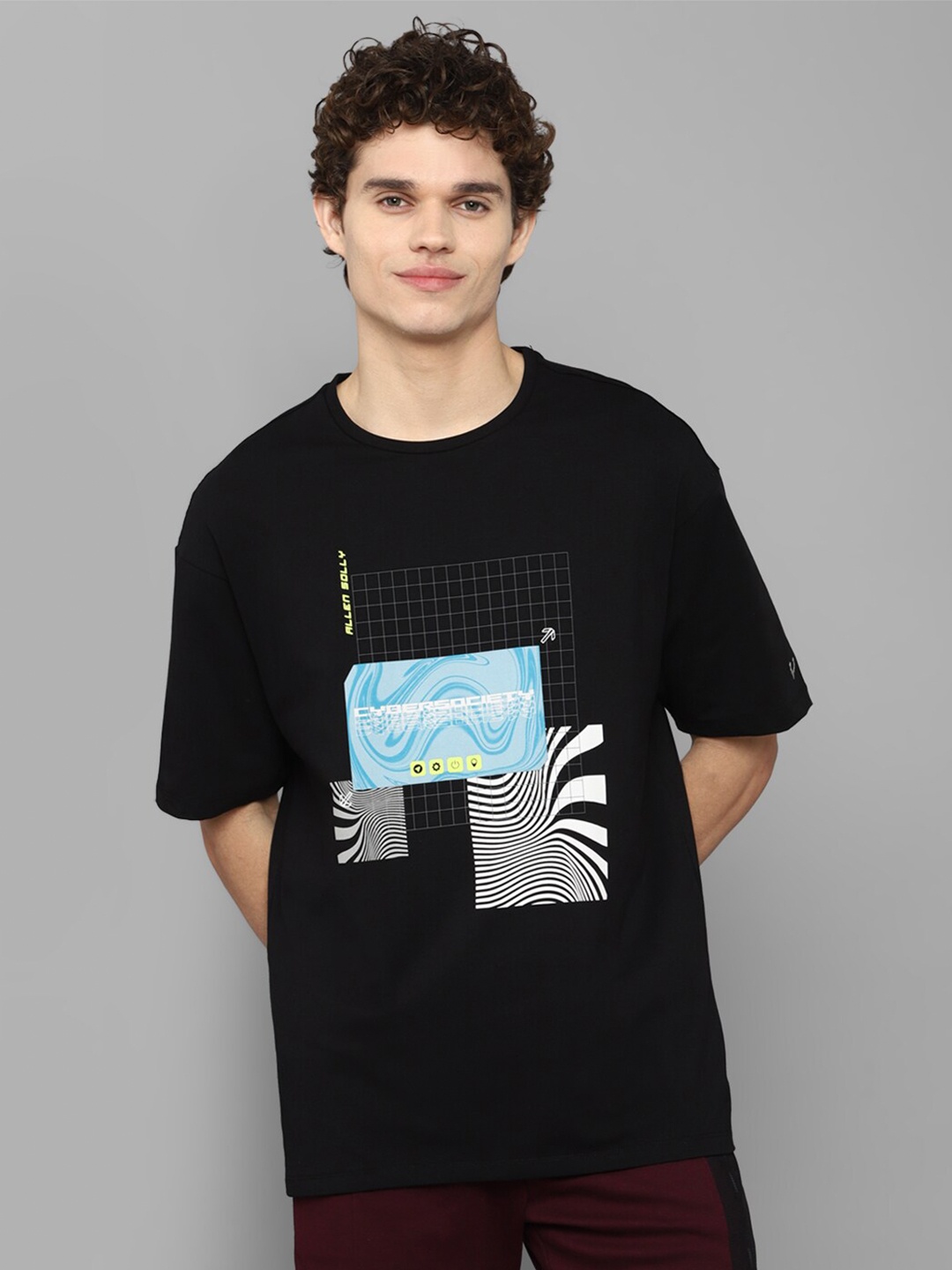 

Allen Solly Tribe Men Black & Blue Printed Drop-Shoulder Sleeves T-shirt