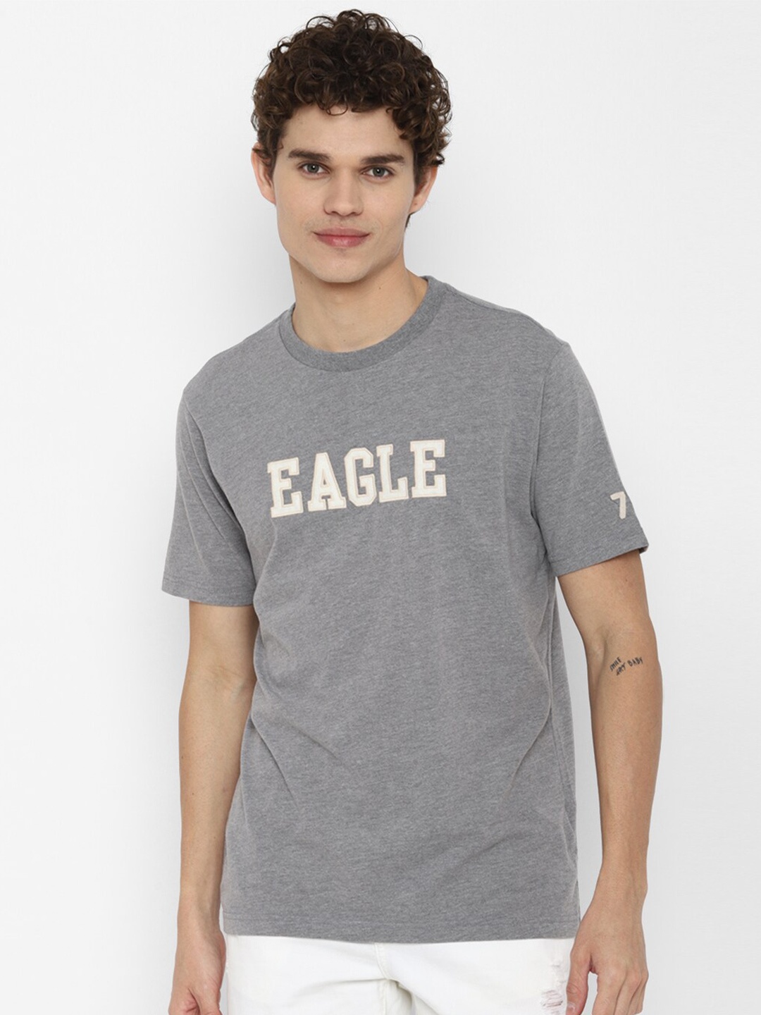 

AMERICAN EAGLE OUTFITTERS Men Grey Typography Printed Applique T-shirt