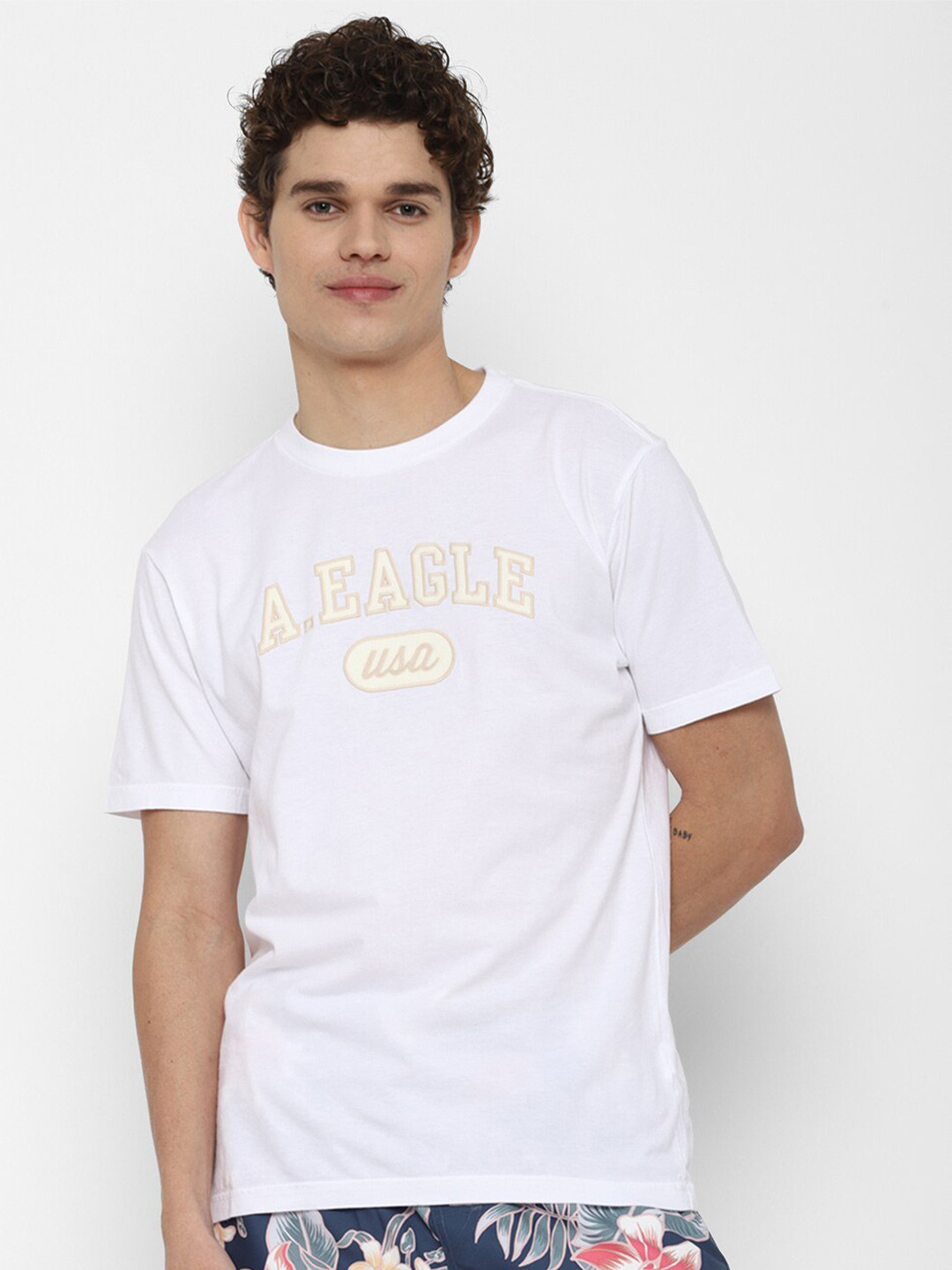 

AMERICAN EAGLE OUTFITTERS Men White Typography Printed Applique T-shirt