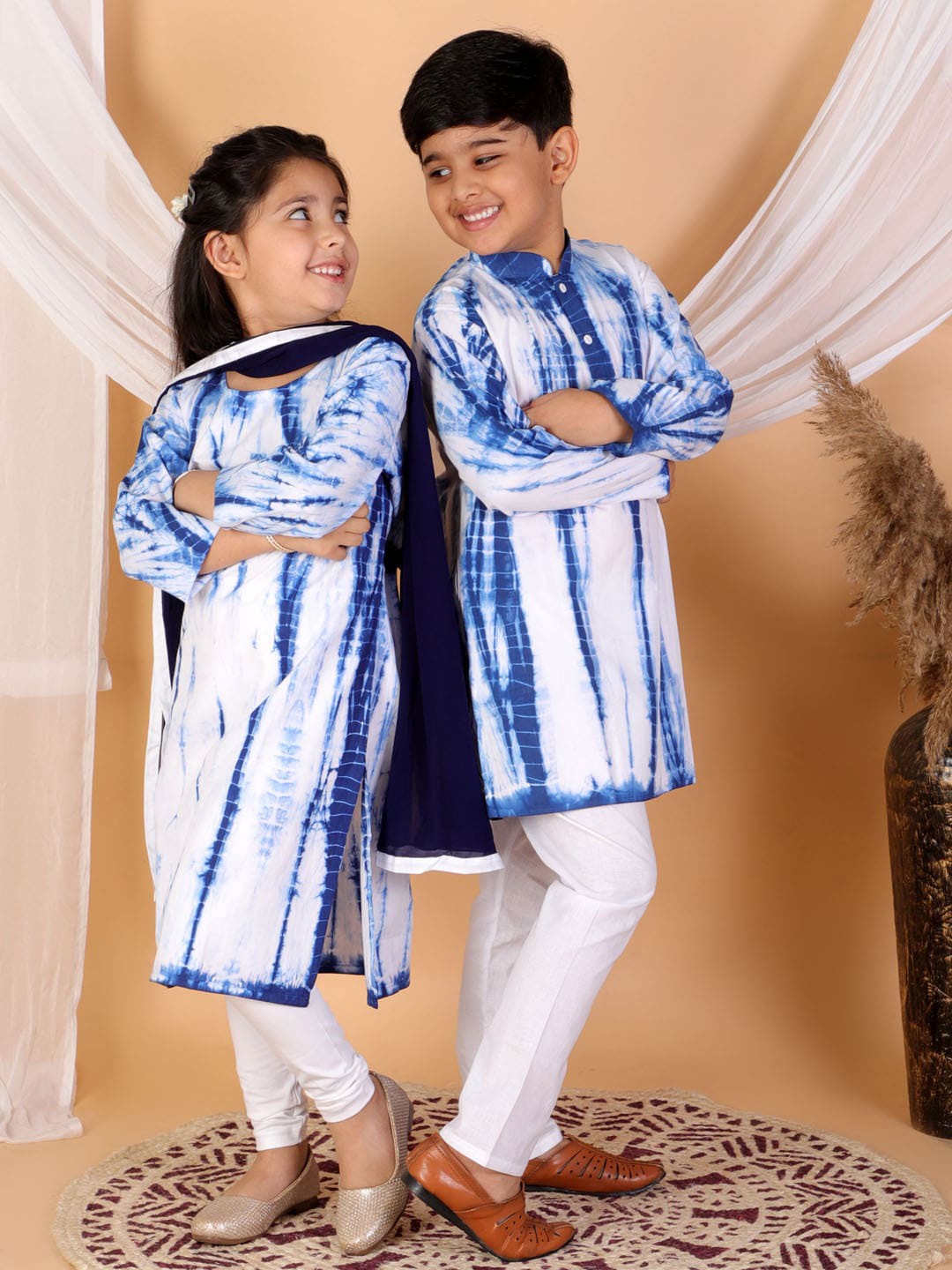 

VASTRAMAY Boys Blue Tie and Dye Pure Cotton Kurta with Pyjamas