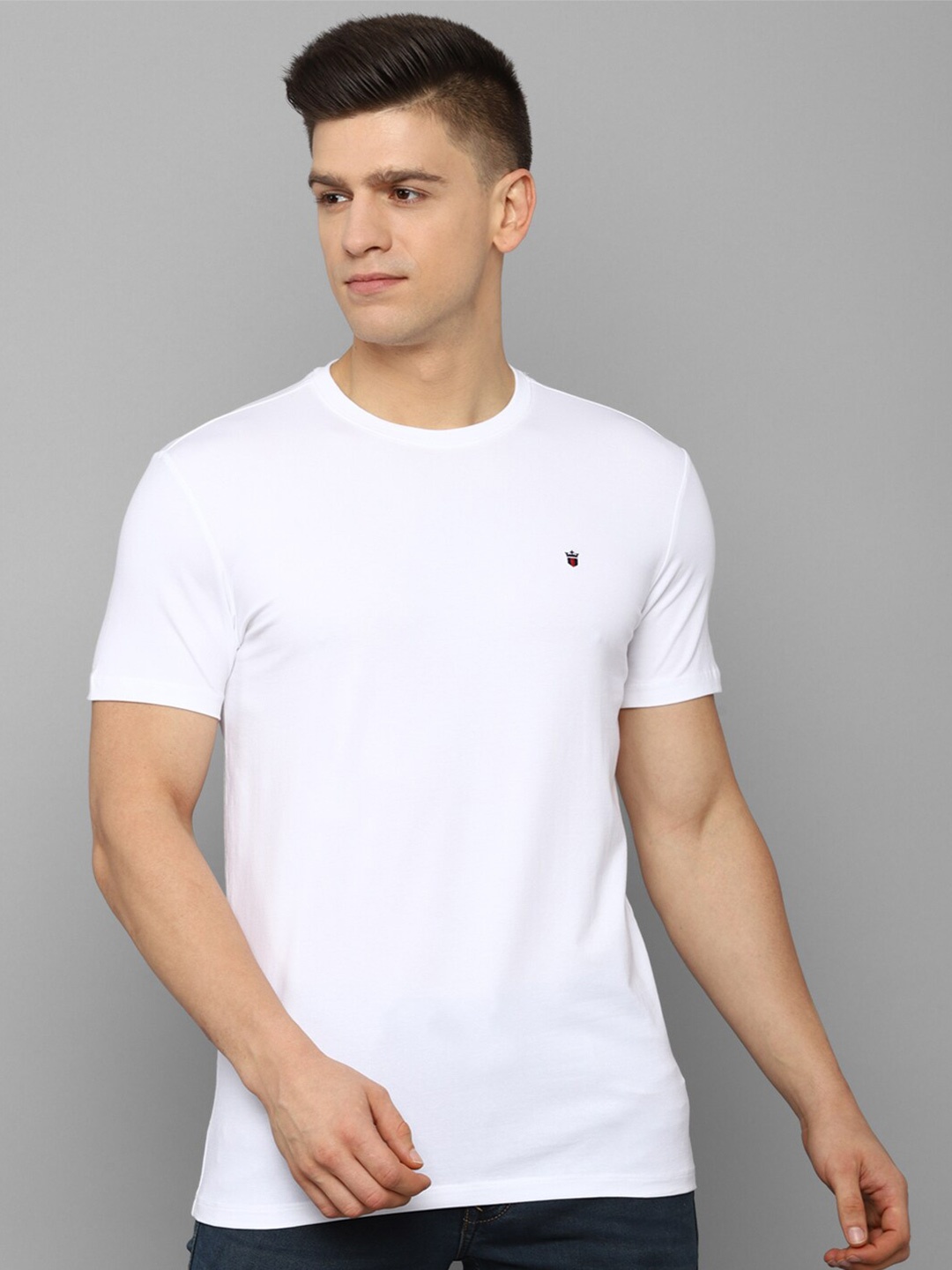 

Louis Philippe Jeans Men White Solid Pure Cotton Slim Fit T-shirt