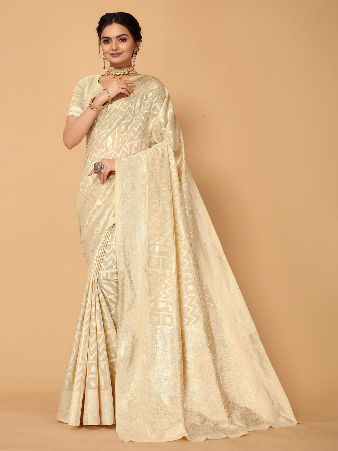 

Mitera Cream-Coloured & Gold-Toned Ethnic Motifs Zari Banarasi Saree