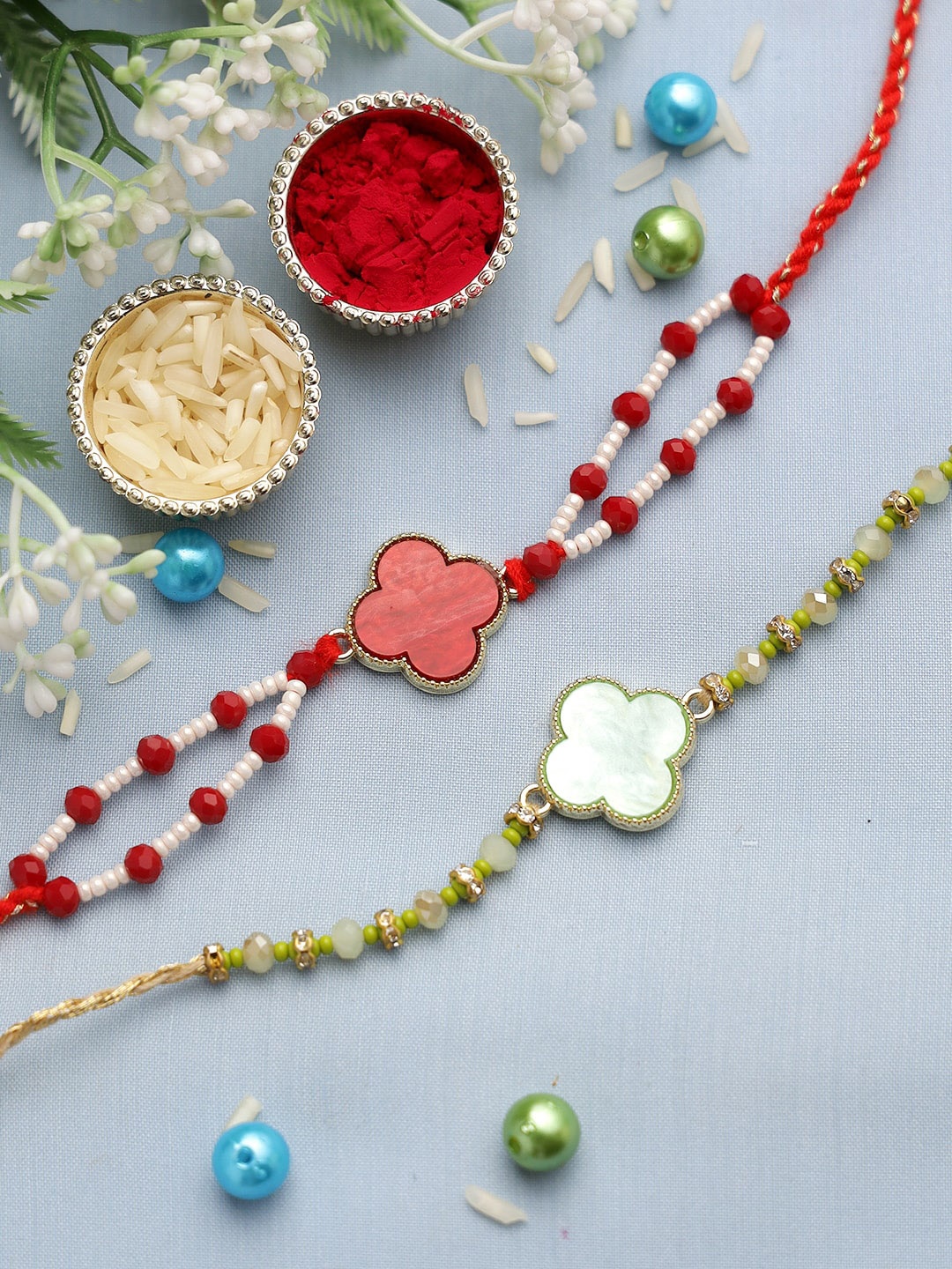 

Aapno Rajasthan Set of 2 Red and Green Rakhis