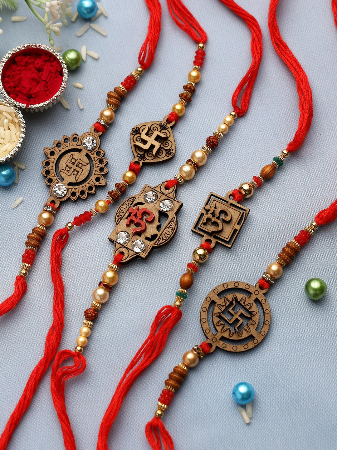 

All Divine Motifs Rakhi Set of 5 Rakhi with Roli Chawal & Card, Brown