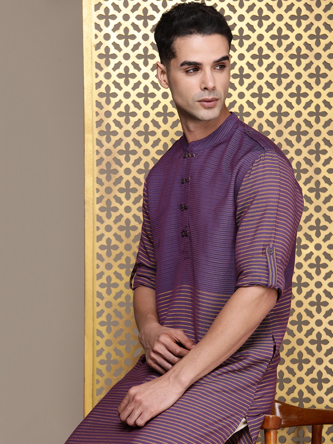 

House of Pataudi Roll-up Sleeves Striped Pathani Jashn Kurta, Purple