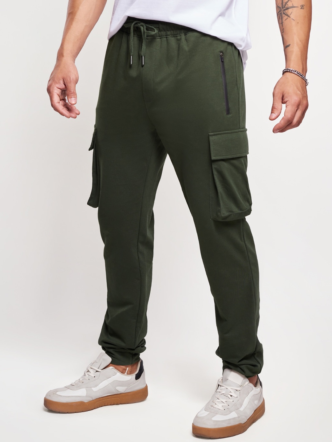 

The Souled Store Men Green Solid Joggers
