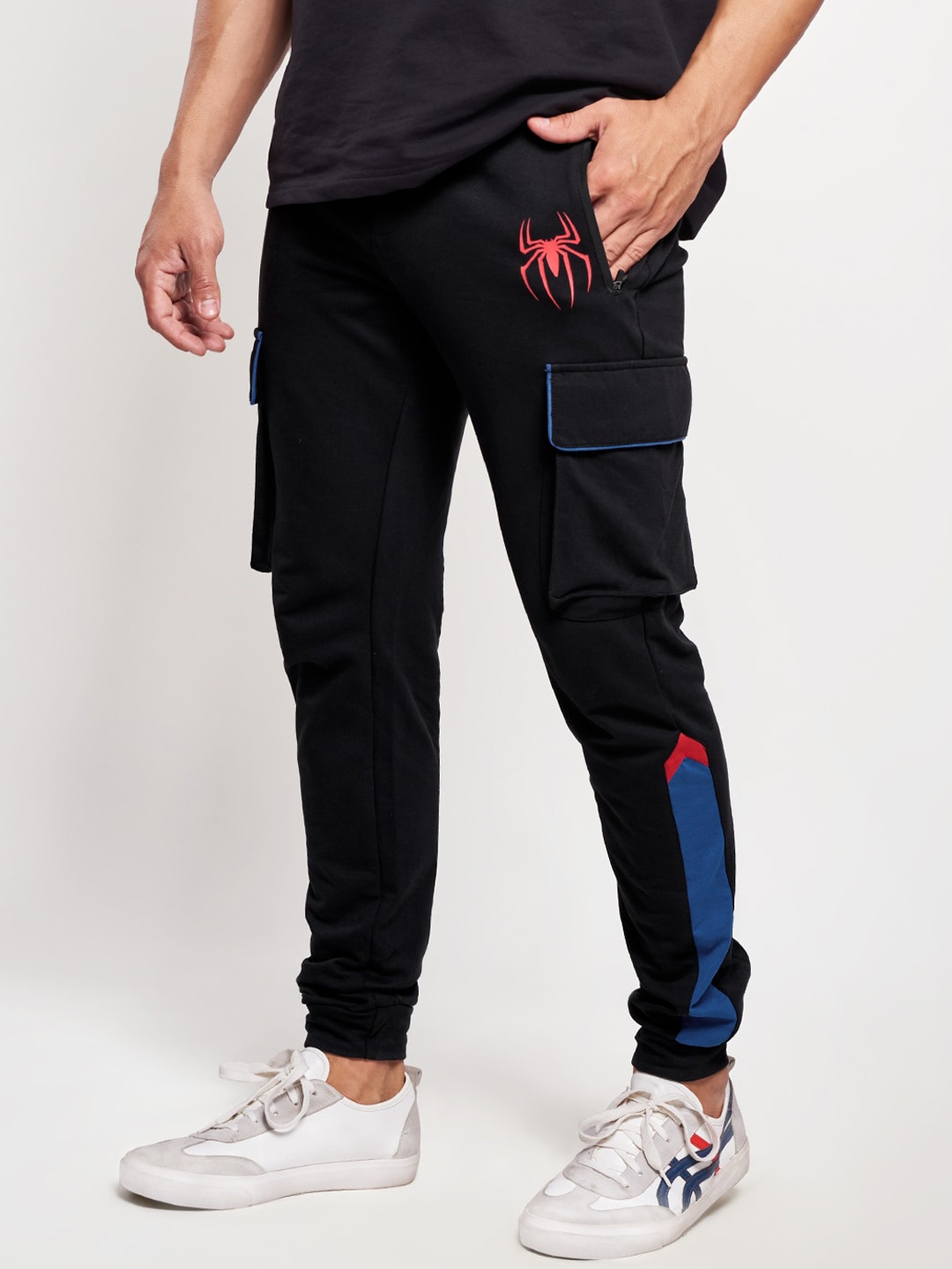 

The Souled Store Men Pure Cotton Spider Man Radioactive Spider Printed Cargo Joggers, Black