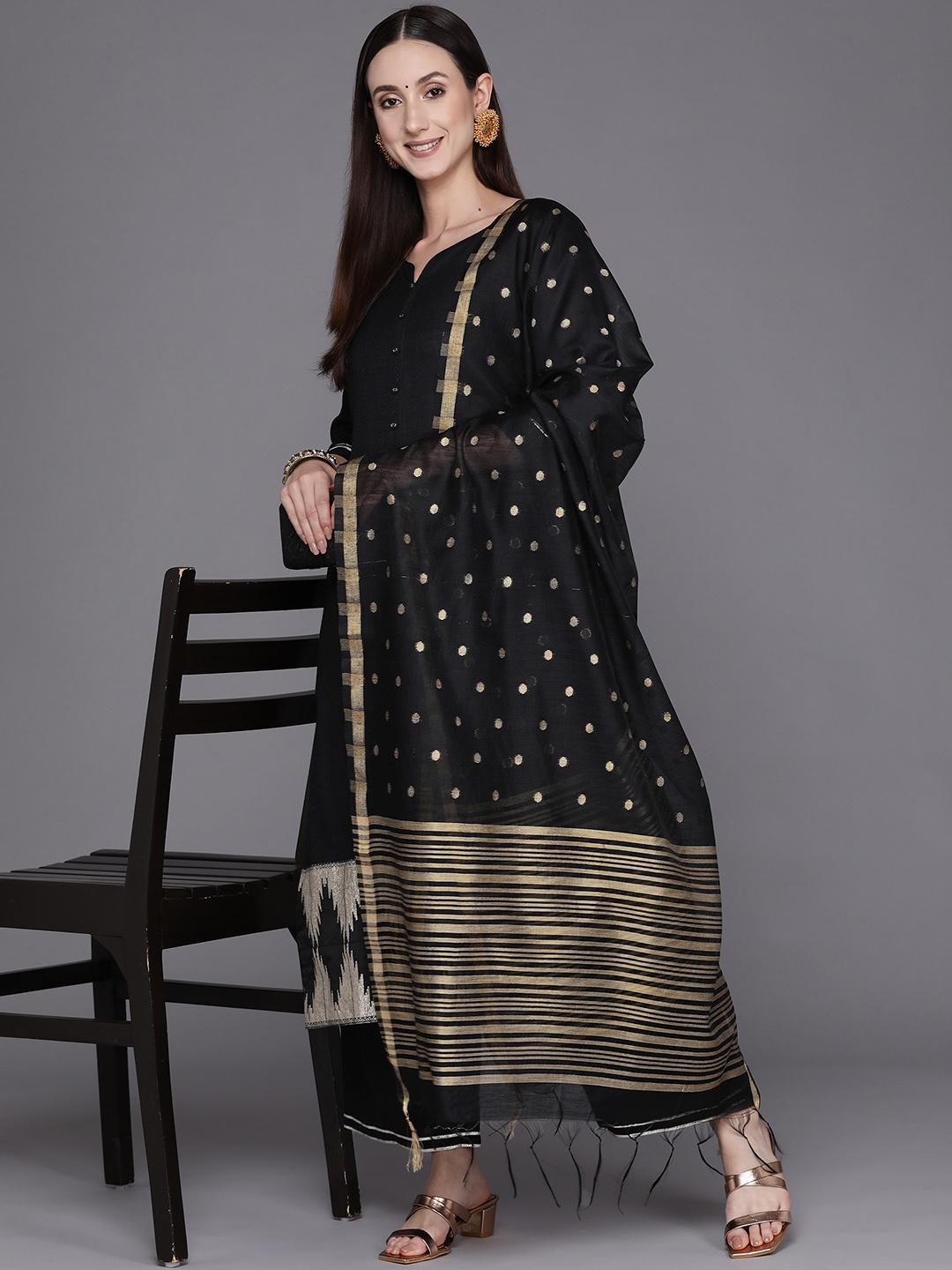 

Indo Era Women Black & Golden Solid Kurta with Palazzos & Dupatta