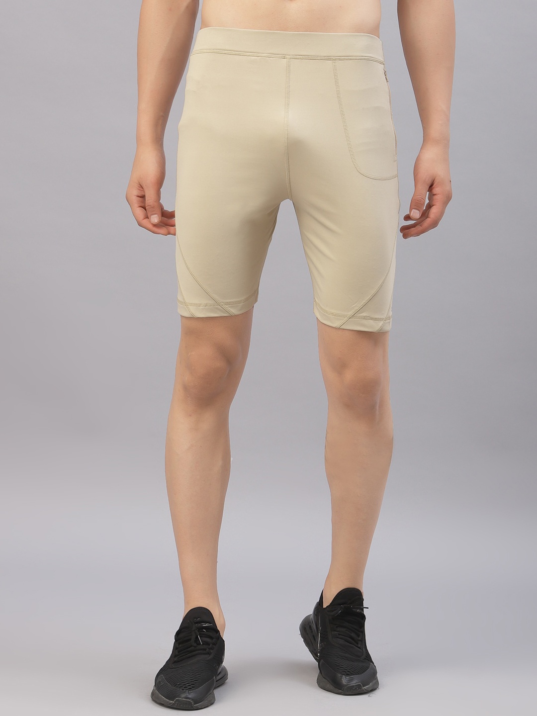 

JUMP USA Men Beige Solid Tights