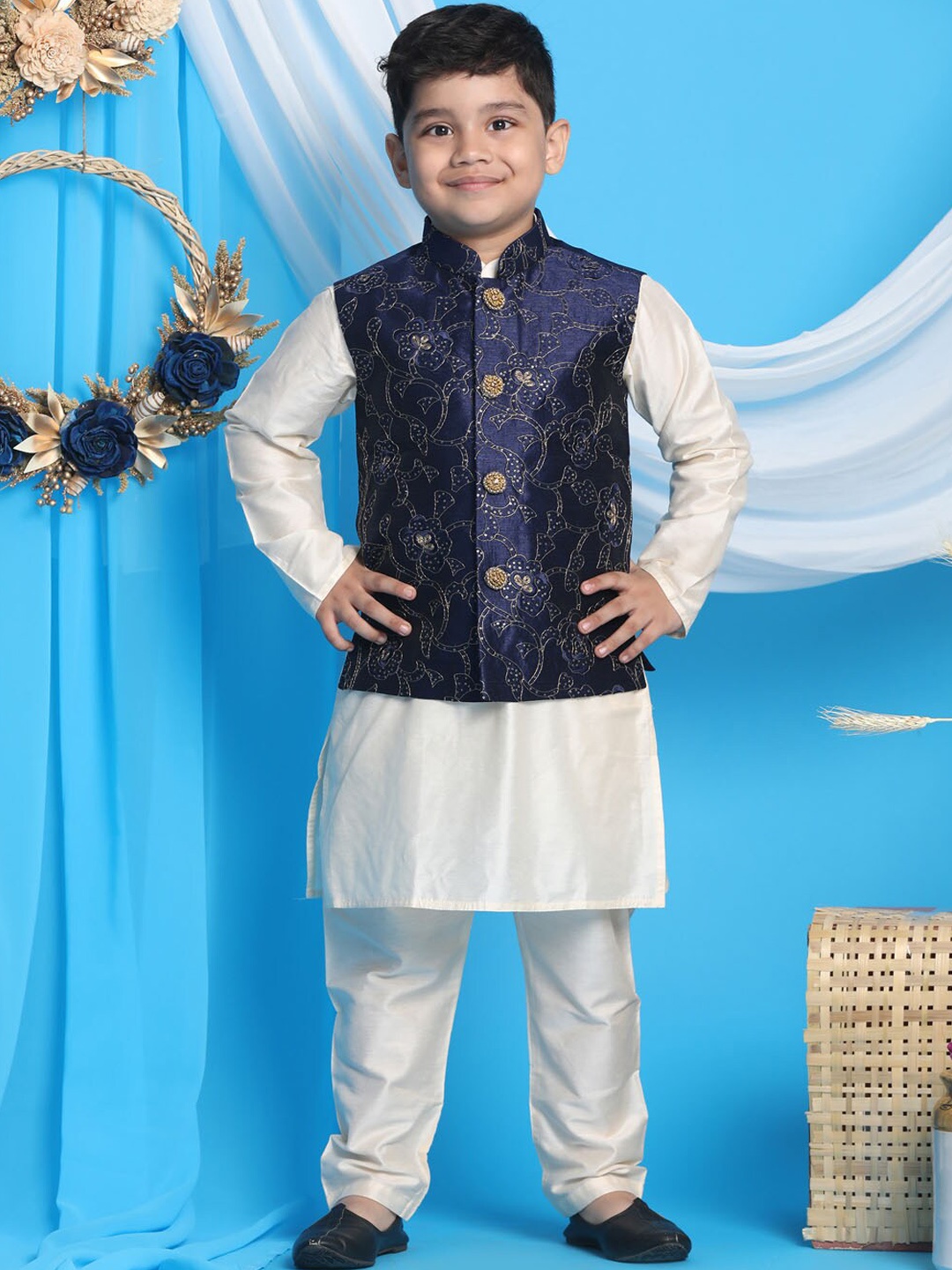 

VASTRAMAY Boys Cream-Coloured Kurta with Pyjamas