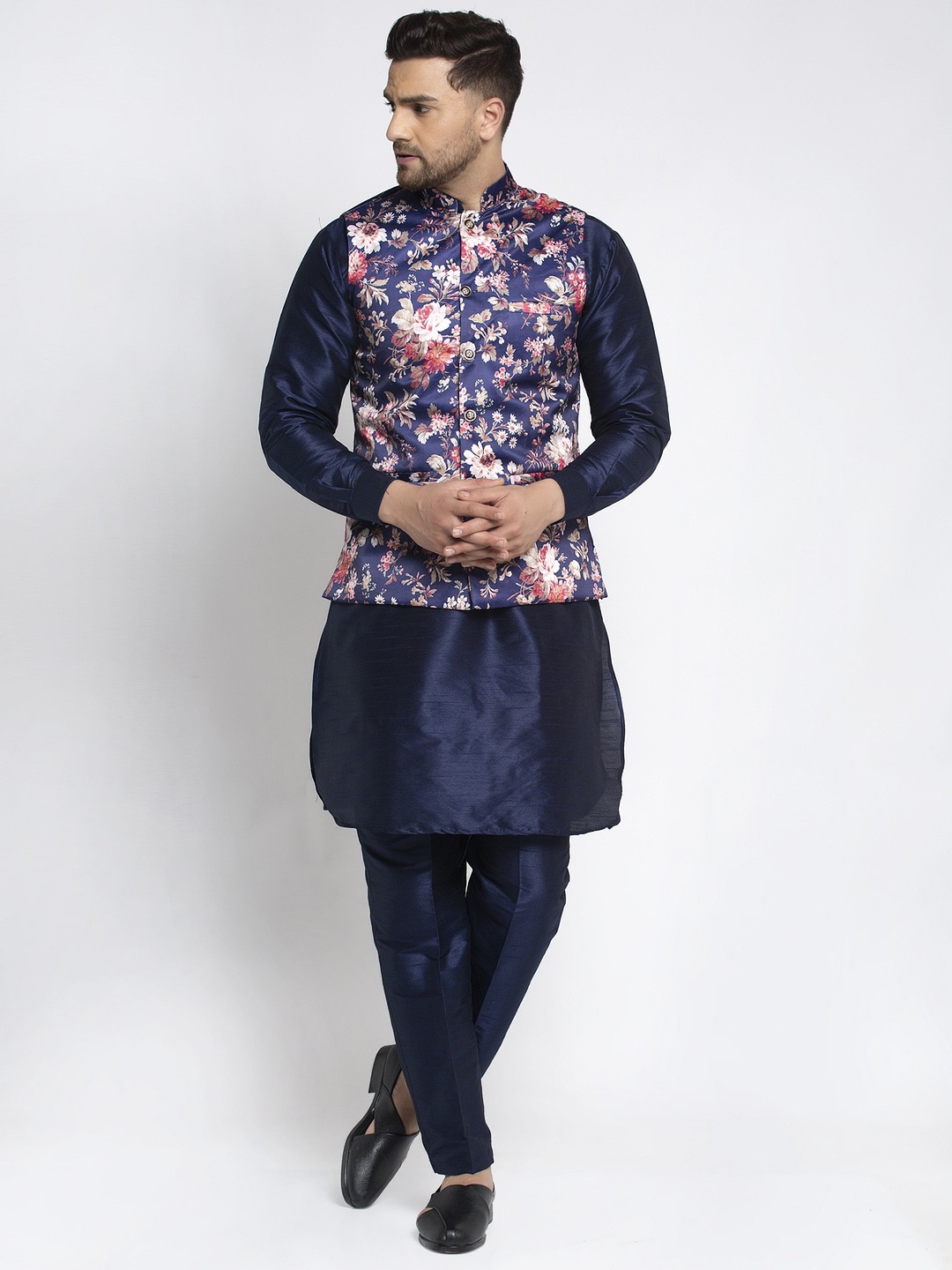 

Kaifoo Men Navy Blue Floral Kurta with Trousers