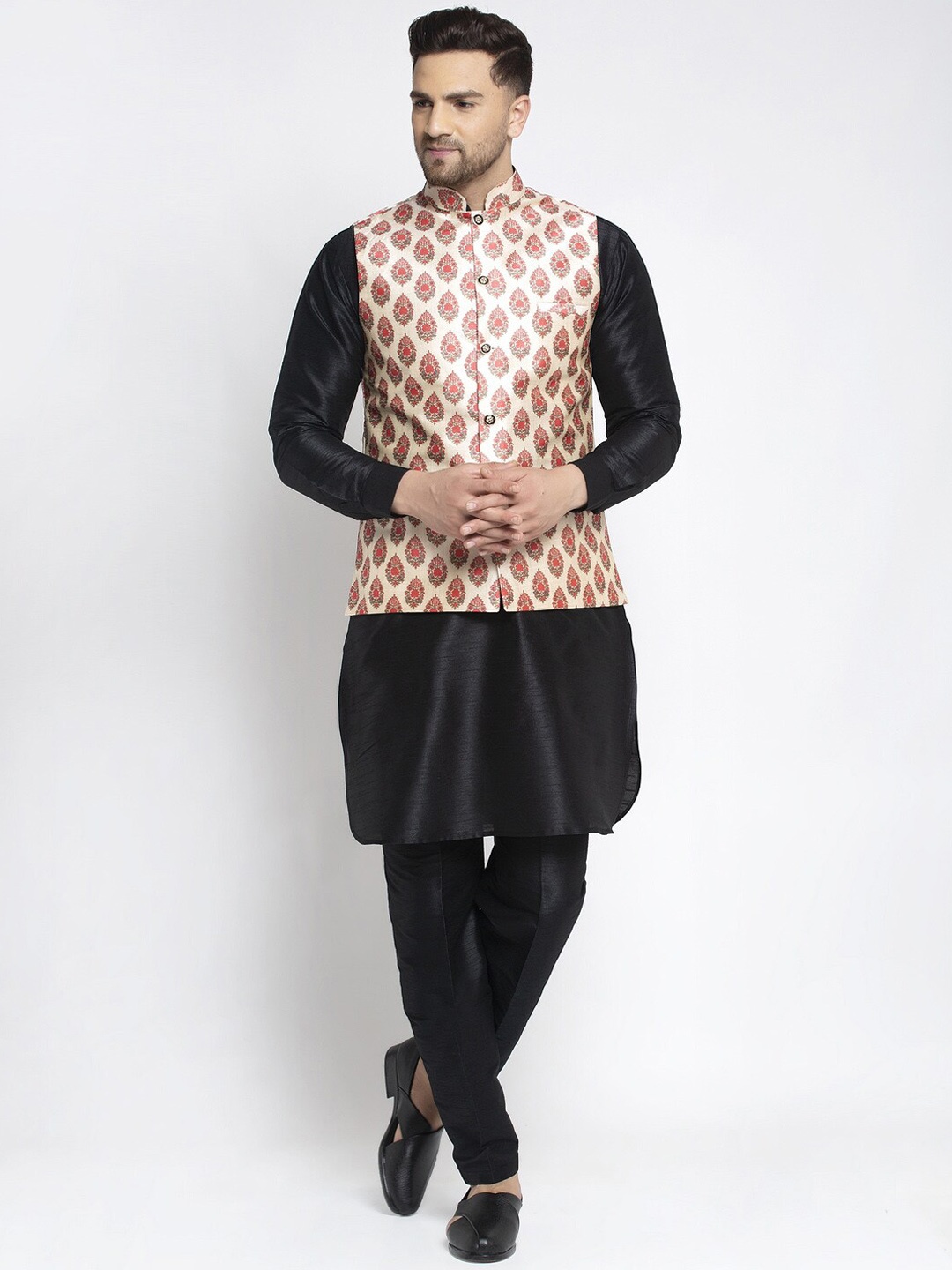 

Kaifoo Men Black Ethnic Motifs Kurta with Pyjamas