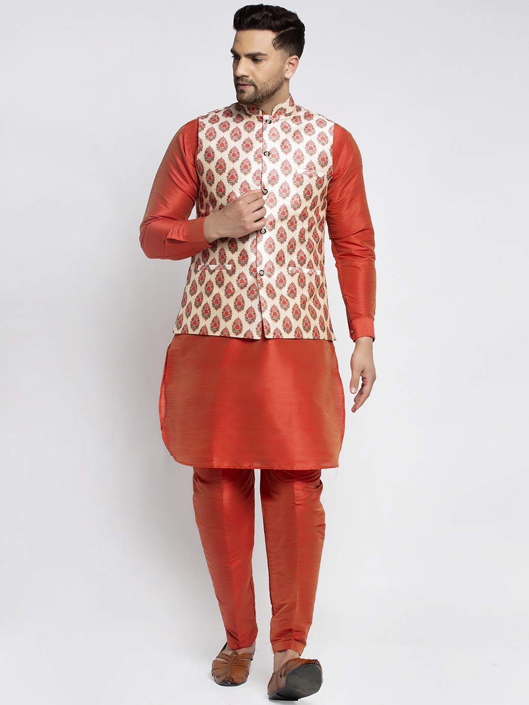 

Kaifoo Men Orange Ethnic Motifs Kurta With Pyjamas