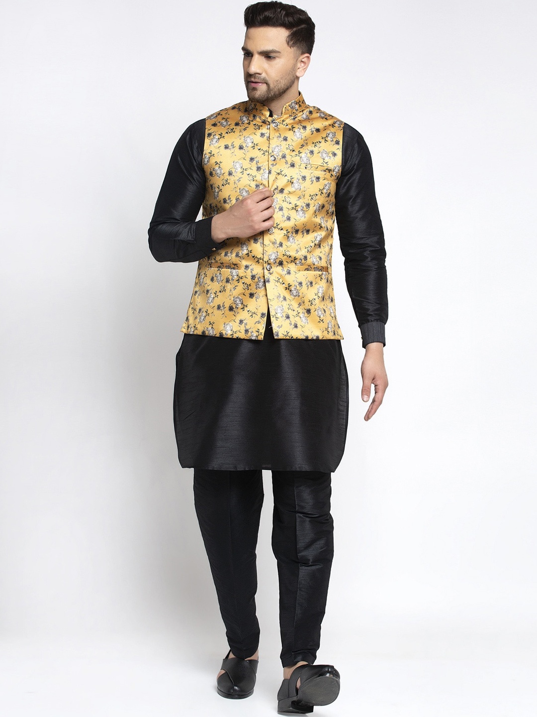 

Kaifoo Men Black Floral Layered Kurta with Pyjamas